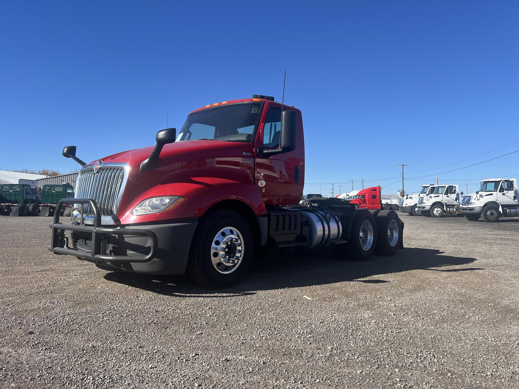 2020 INTERNATIONAL LT - image 1 of 6