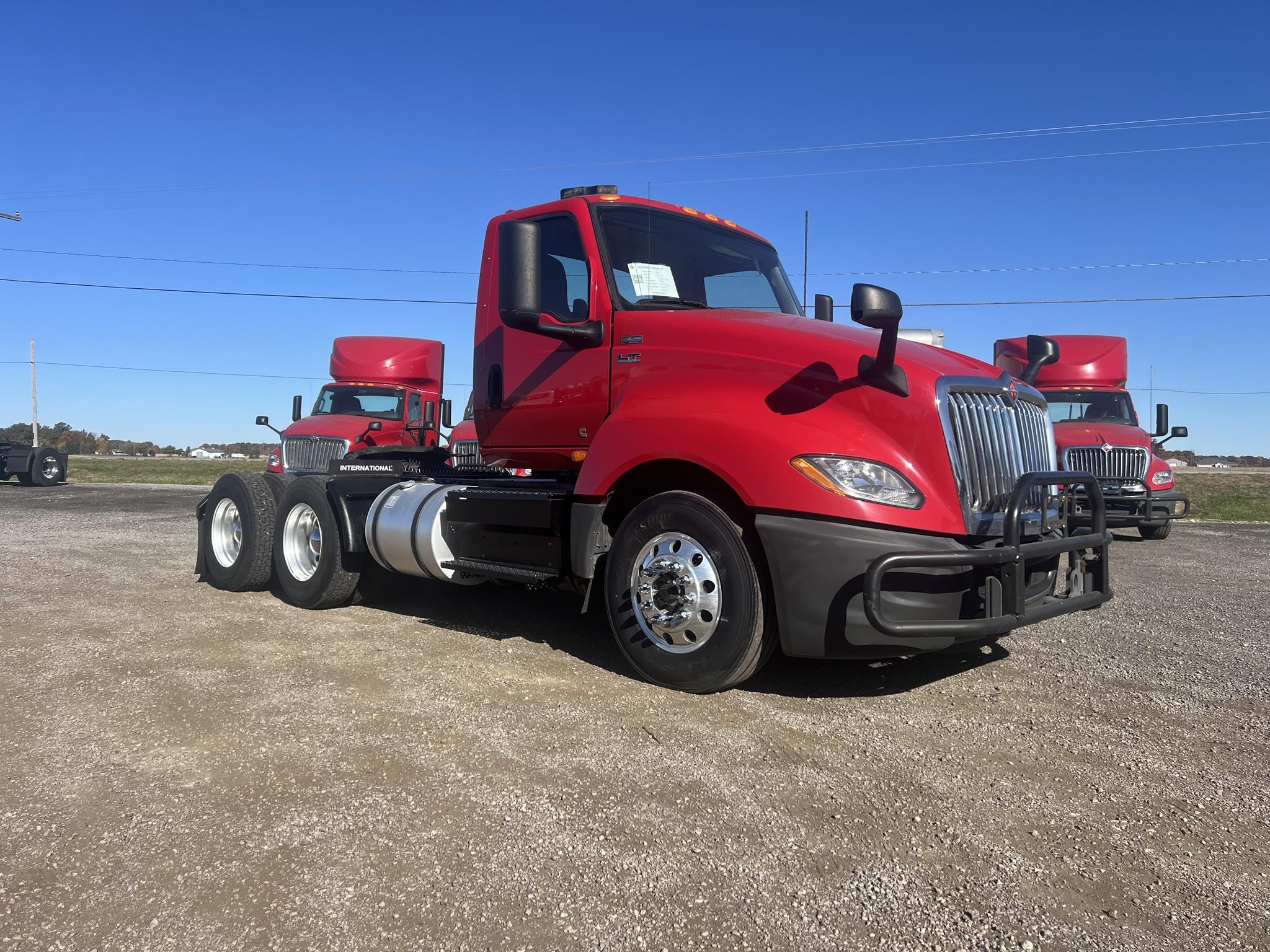 2020 INTERNATIONAL LT - image 2 of 6