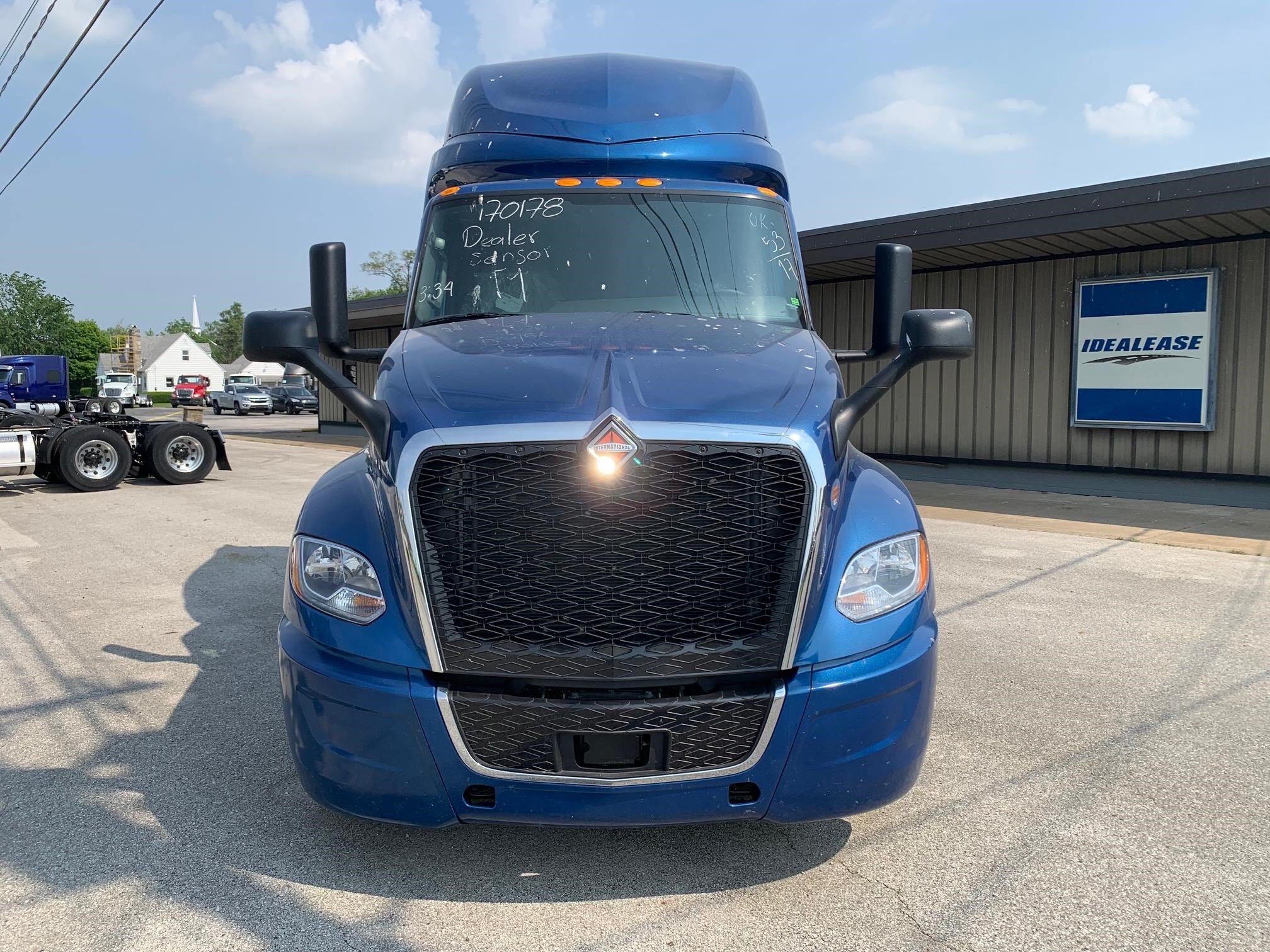 2025 INTERNATIONAL LT - image 3 of 6
