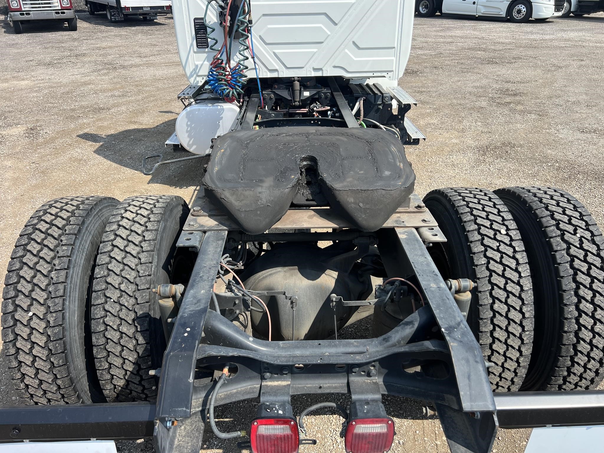 2019 INTERNATIONAL DURASTAR 4400 - image 3 of 6