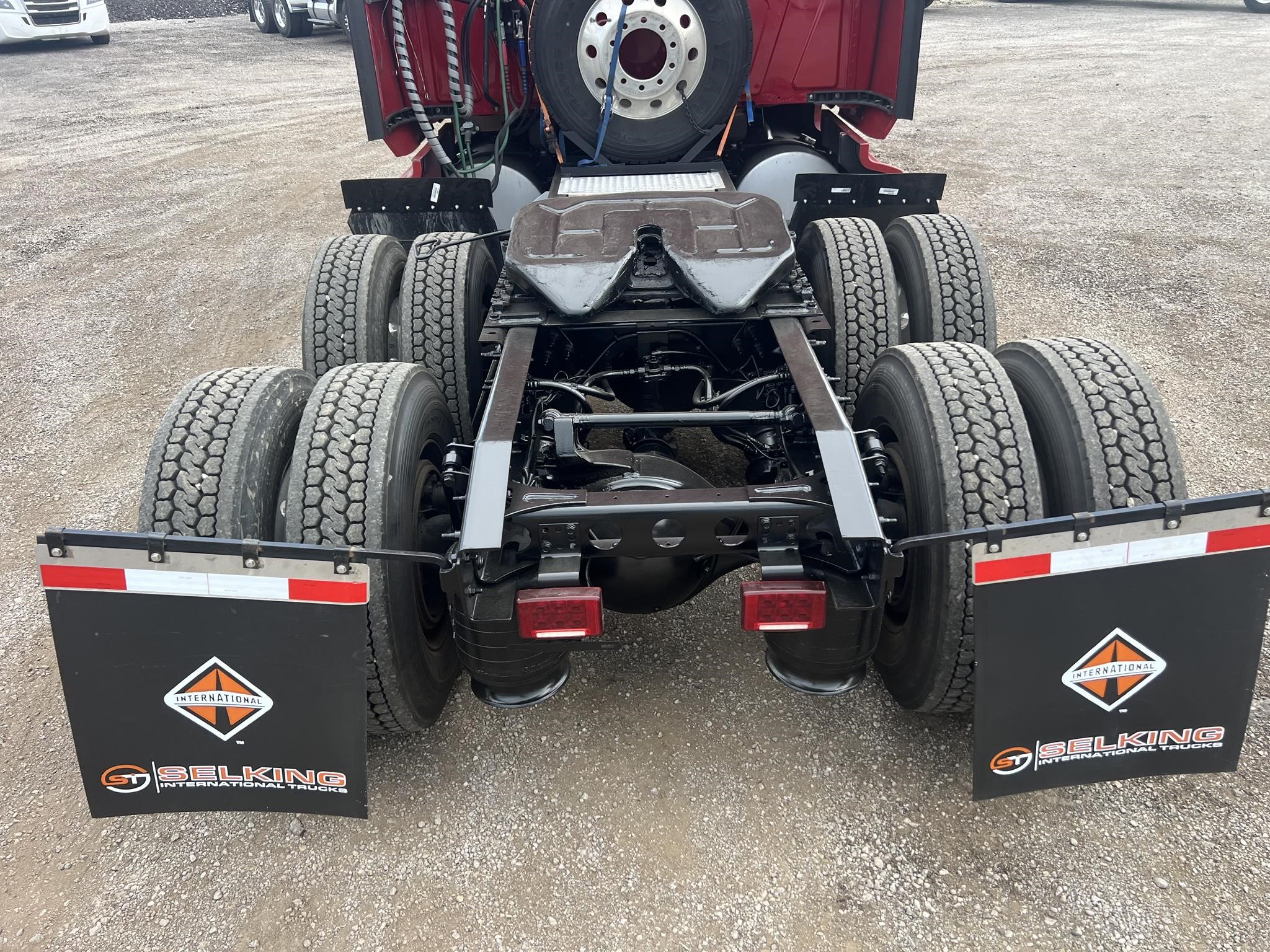 2019 INTERNATIONAL LT - image 5 of 6