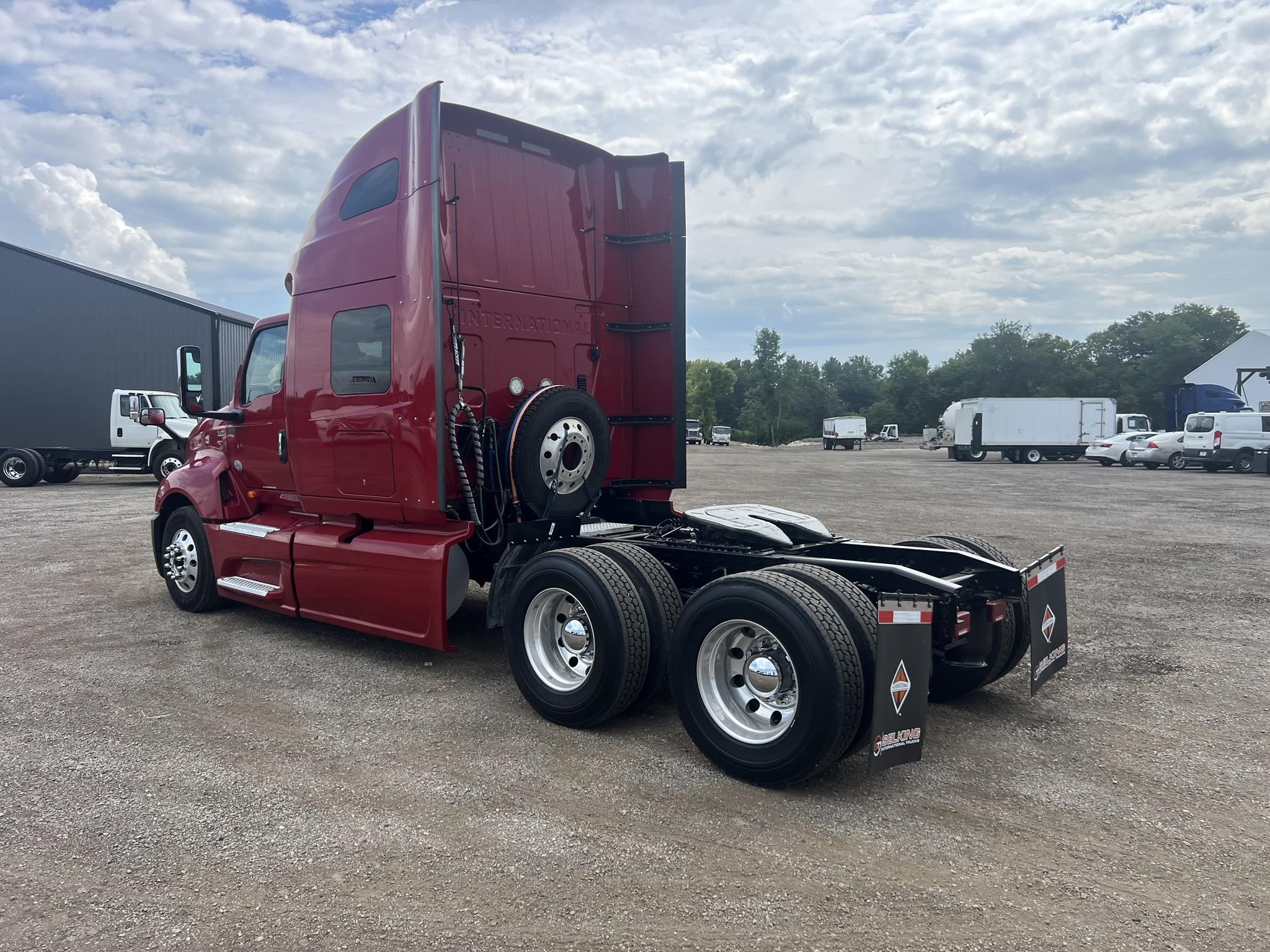 2019 INTERNATIONAL LT - image 3 of 6