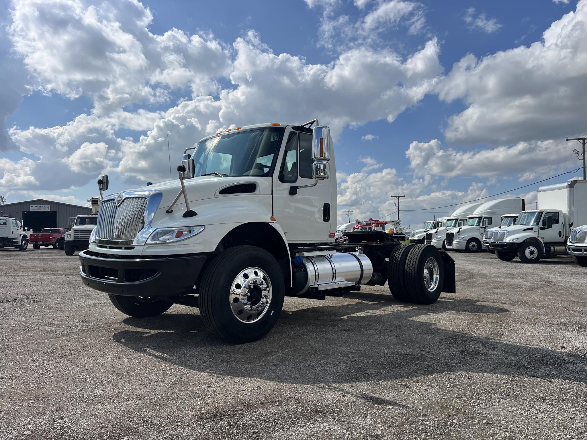 2019 INTERNATIONAL DURASTAR 4400 - image 1 of 6