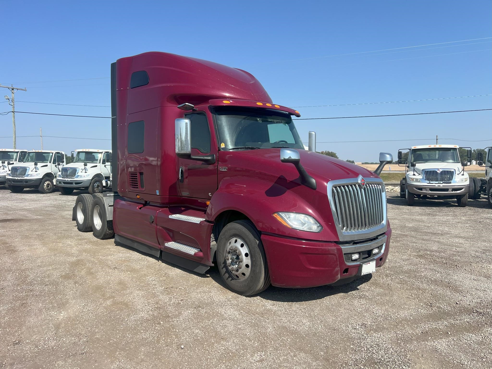 2023 INTERNATIONAL LT 2023 INTERNATIONAL LT - image 2 of 6