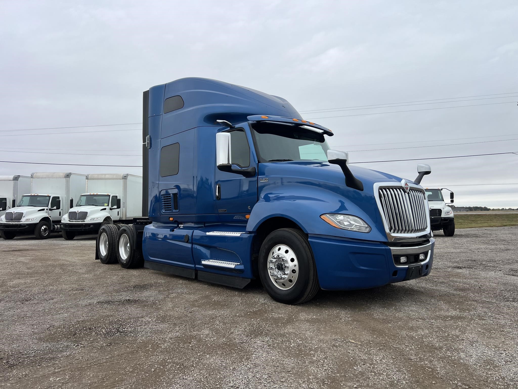 2023 INTERNATIONAL LT 2023 INTERNATIONAL LT - image 2 of 6