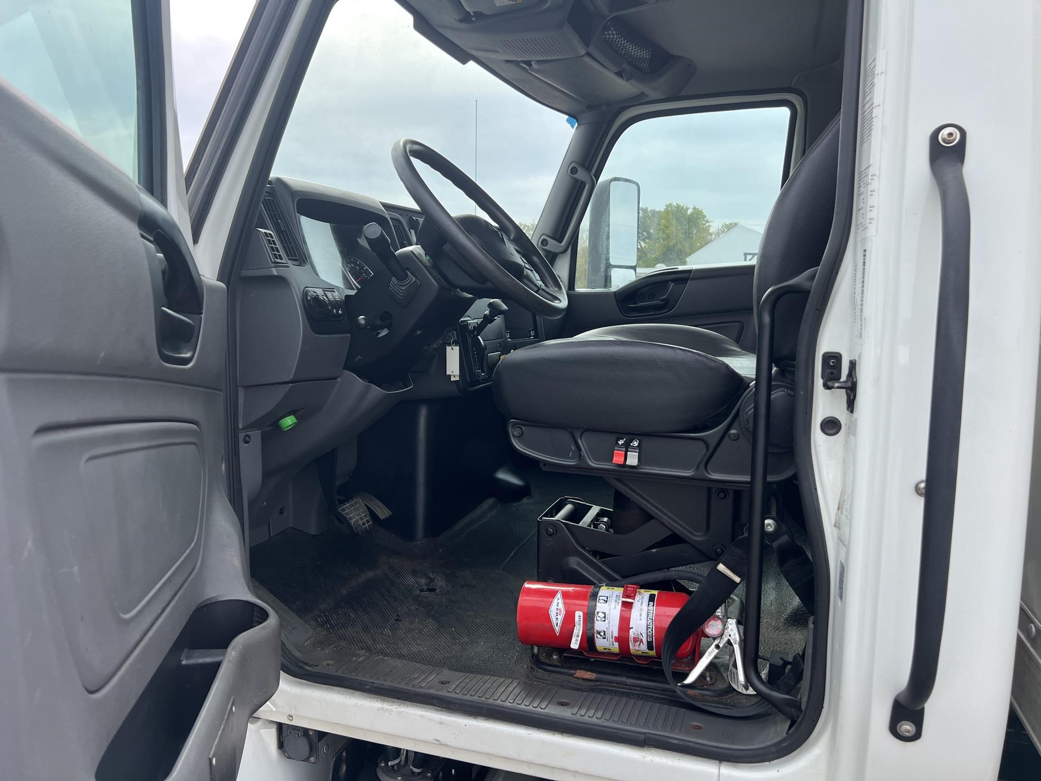 2022 INTERNATIONAL MV - image 6 of 6