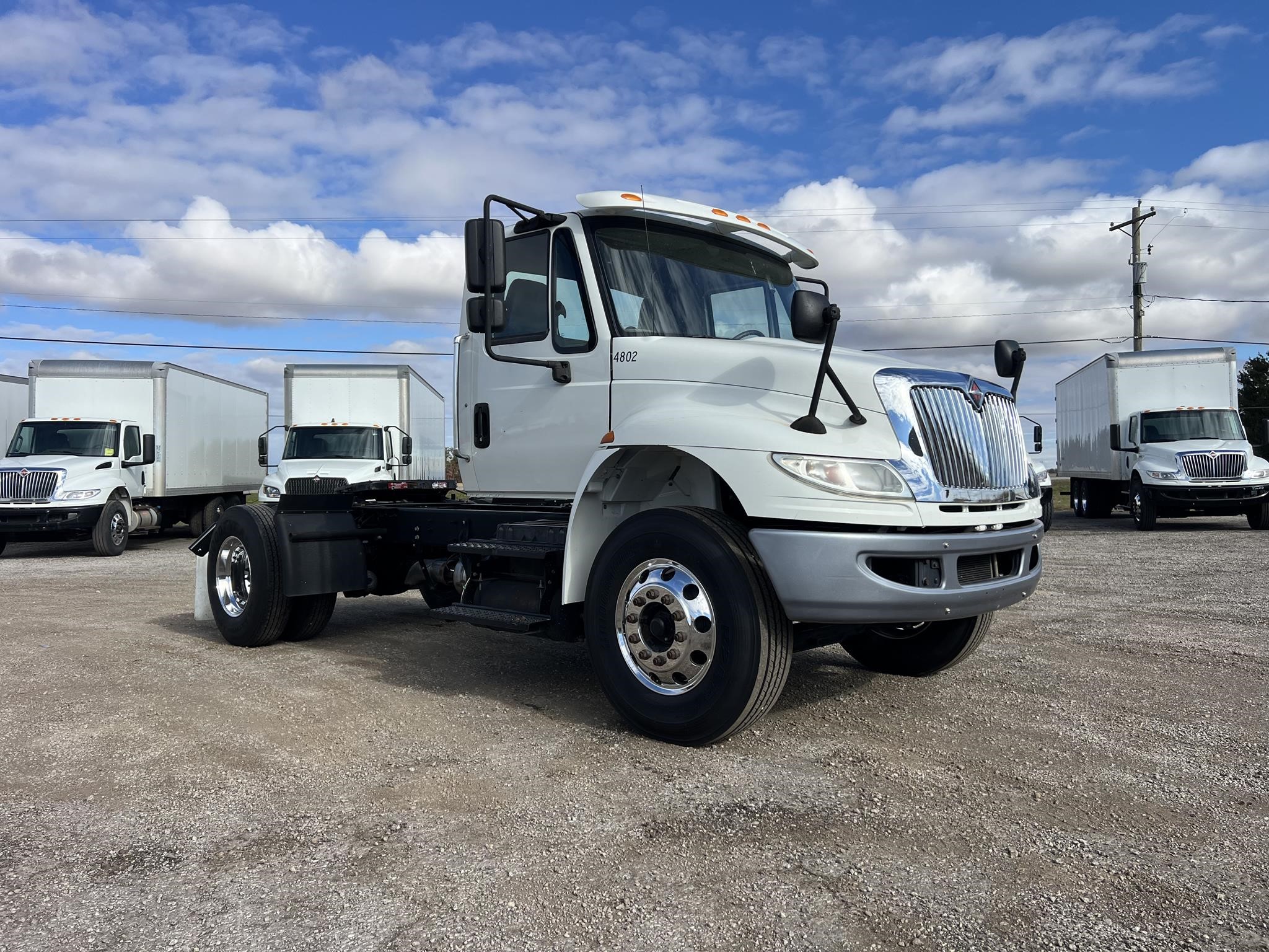 2018 INTERNATIONAL DURASTAR 4300 2018 INTERNATIONAL DURASTAR 4300 - image 2 of 6