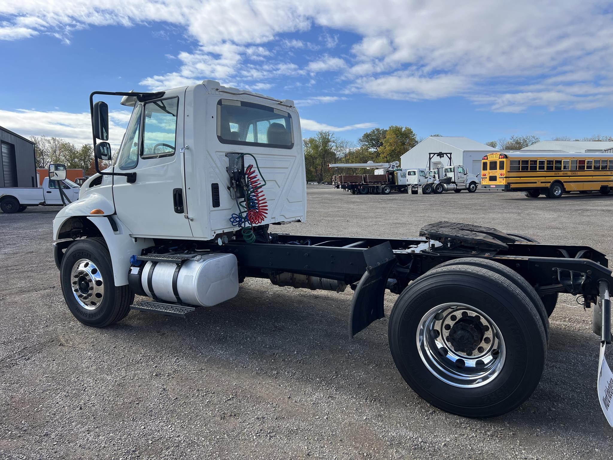 2018 INTERNATIONAL DURASTAR 4300 2018 INTERNATIONAL DURASTAR 4300 - image 5 of 6