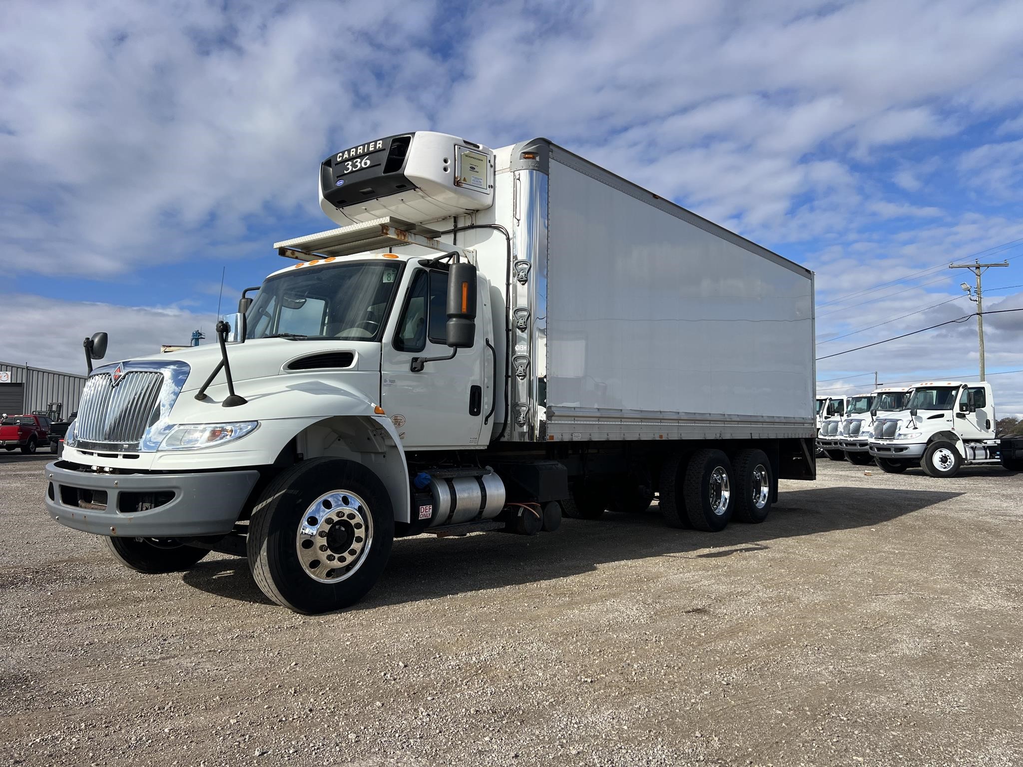 2019 INTERNATIONAL DURASTAR 4400 - image 1 of 6
