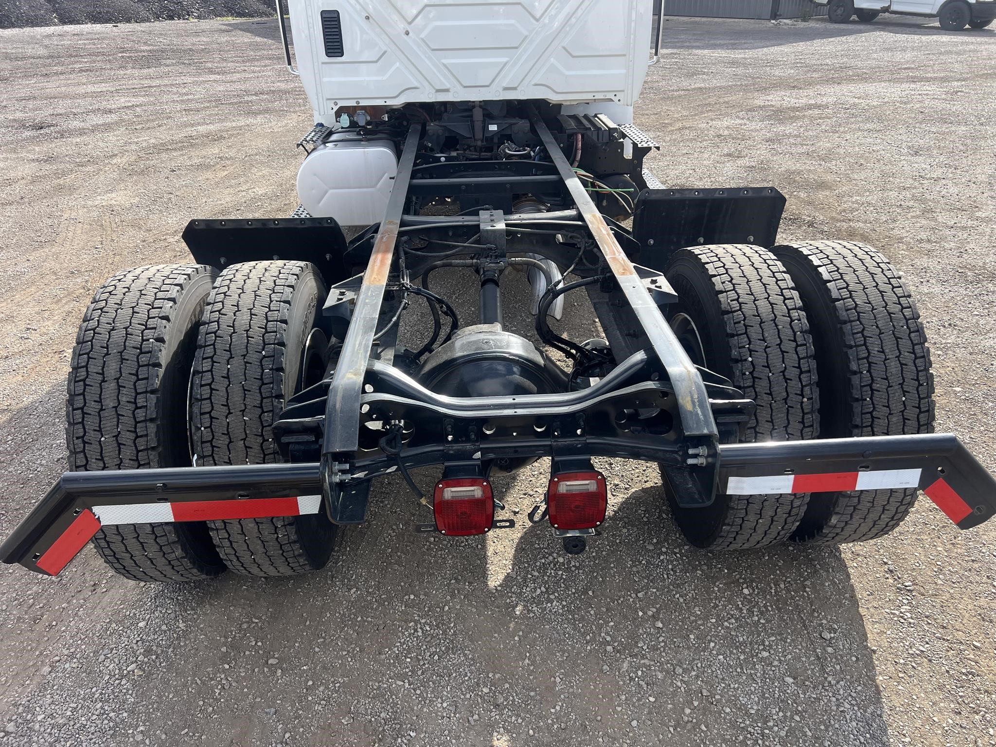 2018 INTERNATIONAL DURASTAR 4300 2018 INTERNATIONAL DURASTAR 4300 - image 4 of 6