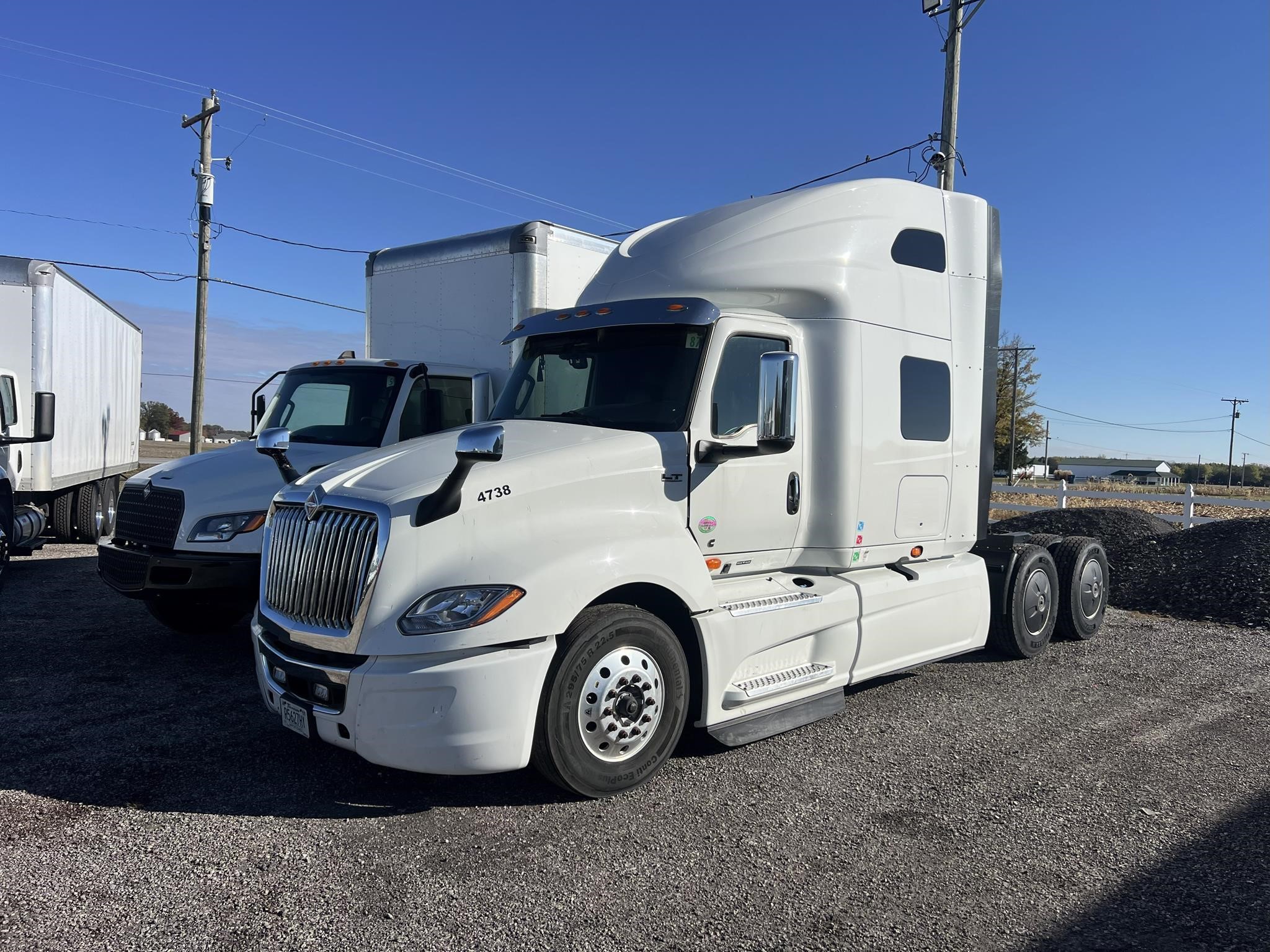 2023 INTERNATIONAL LT - image 1 of 6