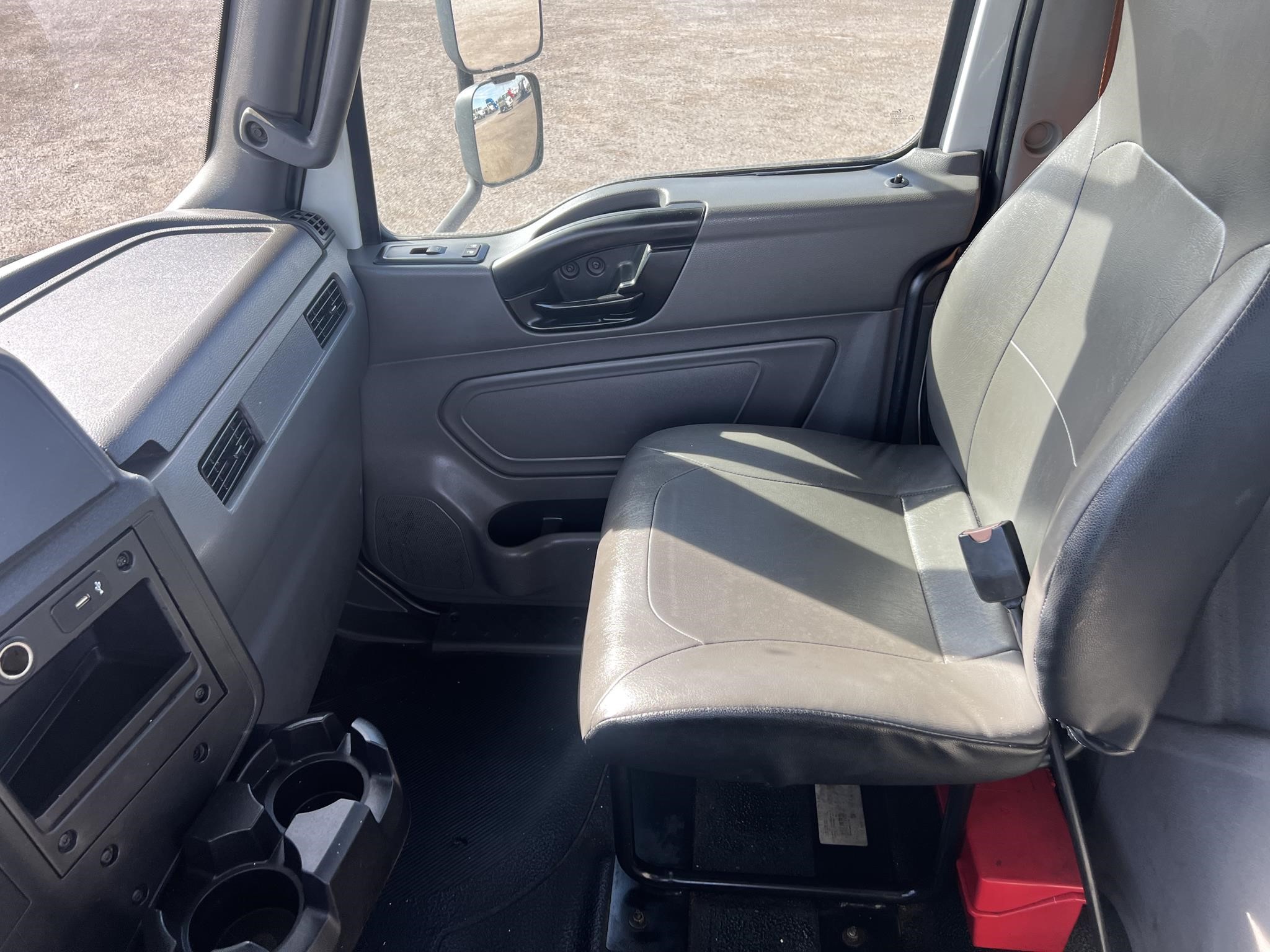 2020 INTERNATIONAL MV - image 6 of 6