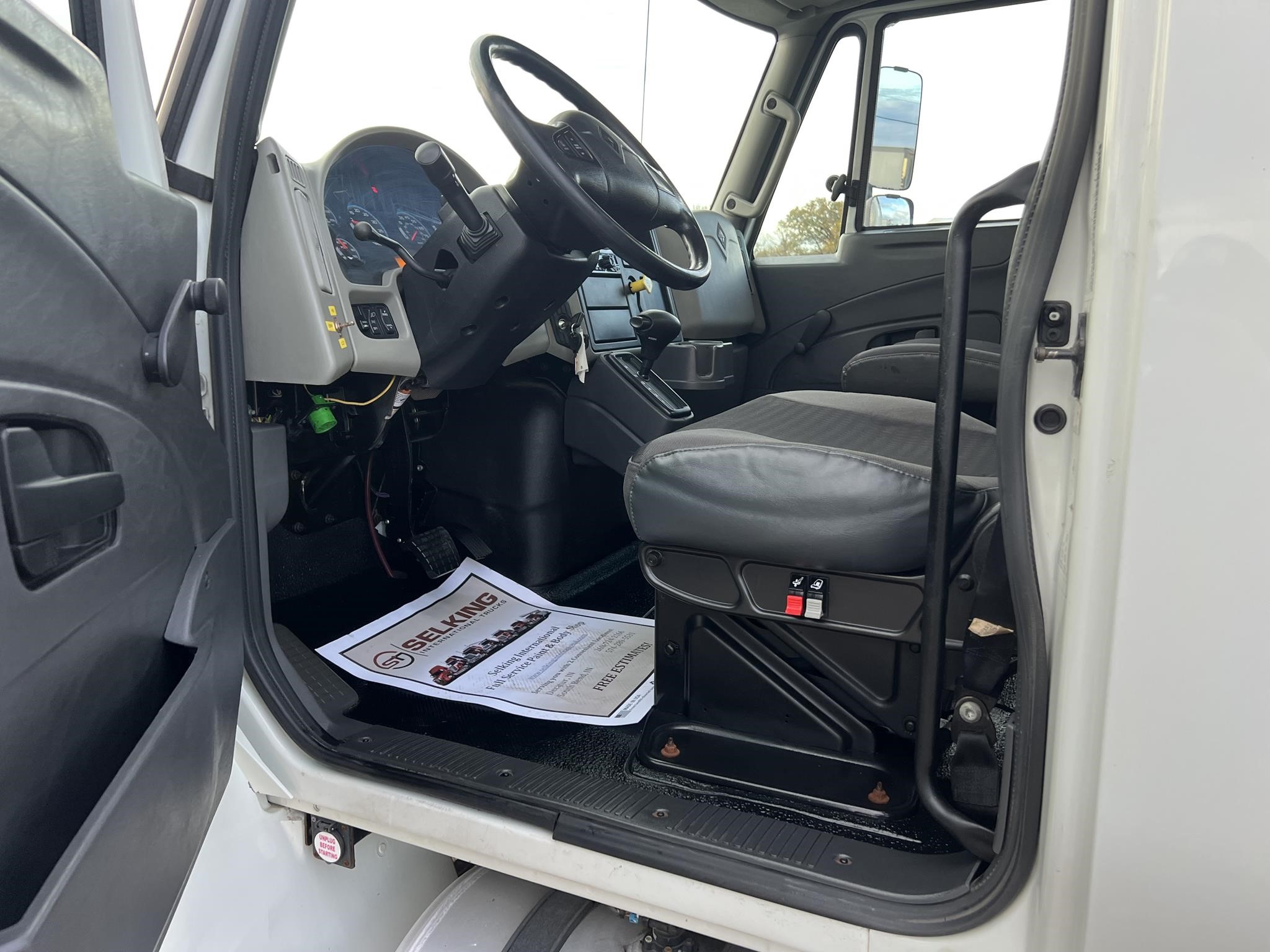 2018 INTERNATIONAL DURASTAR 4300 - image 6 of 6