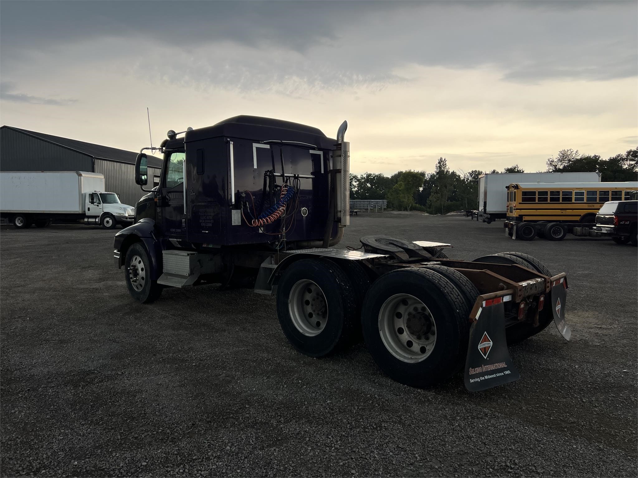 2001 INTERNATIONAL 9200 2001 INTERNATIONAL 9200 - image 5 of 6