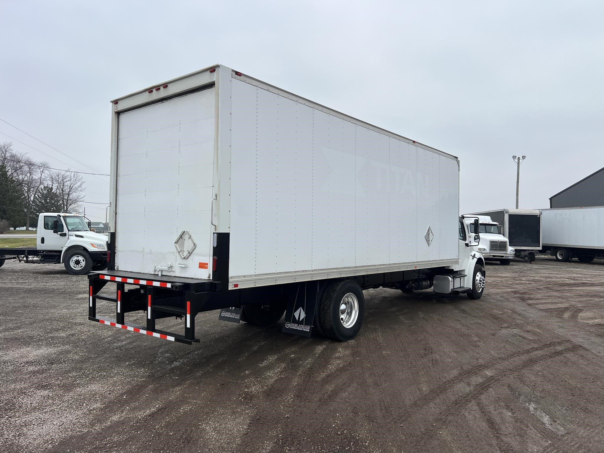 2019 FREIGHTLINER BUSINESS CLASS M2 100 2019 FREIGHTLINER BUSINESS CLASS M2 100 - image 3 of 6