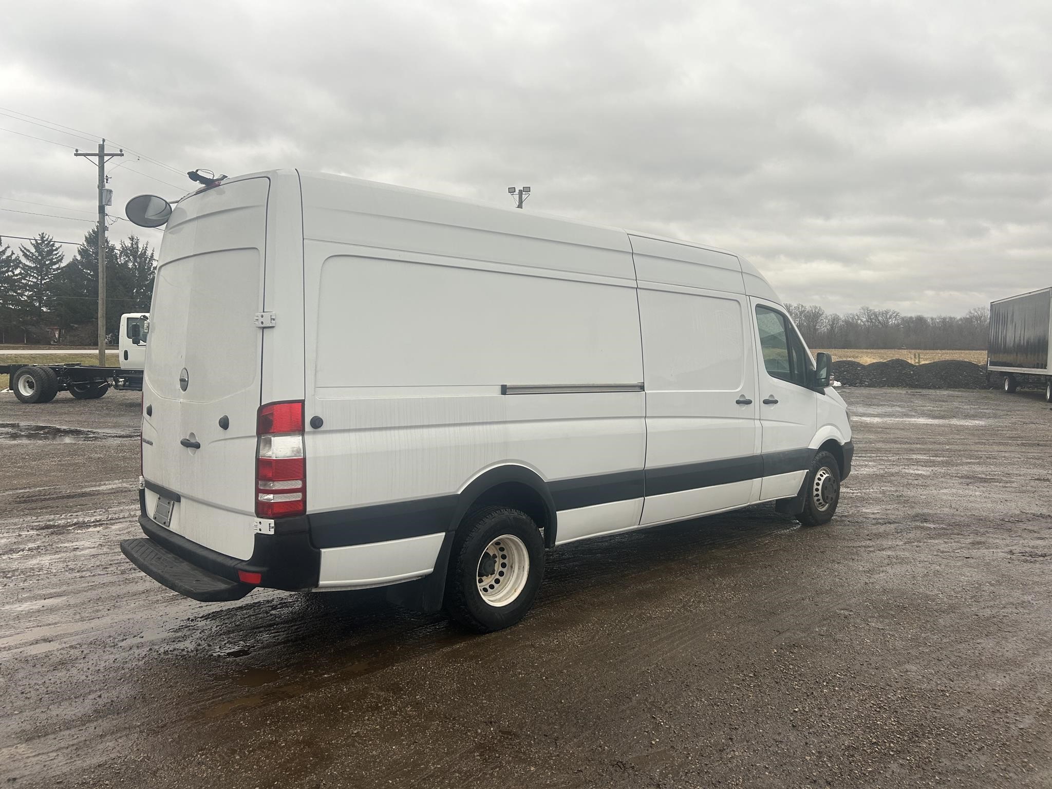 2017 FREIGHTLINER SPRINTER 3500 - image 4 of 6