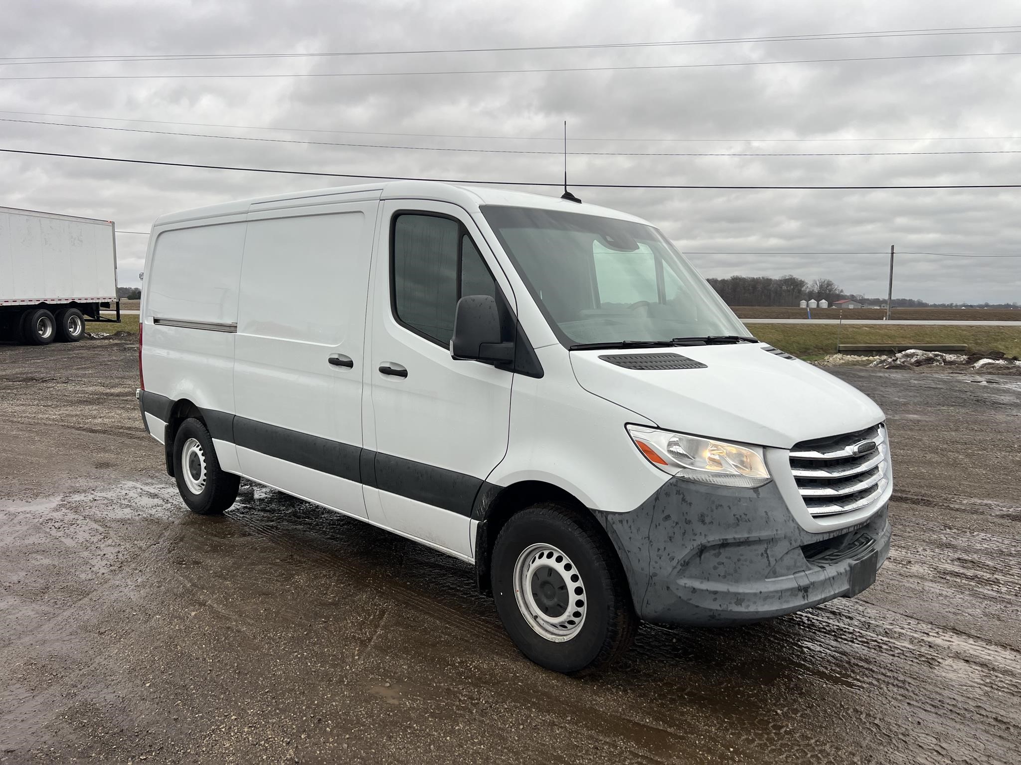 2020 FREIGHTLINER SPRINTER 2500 - image 2 of 6