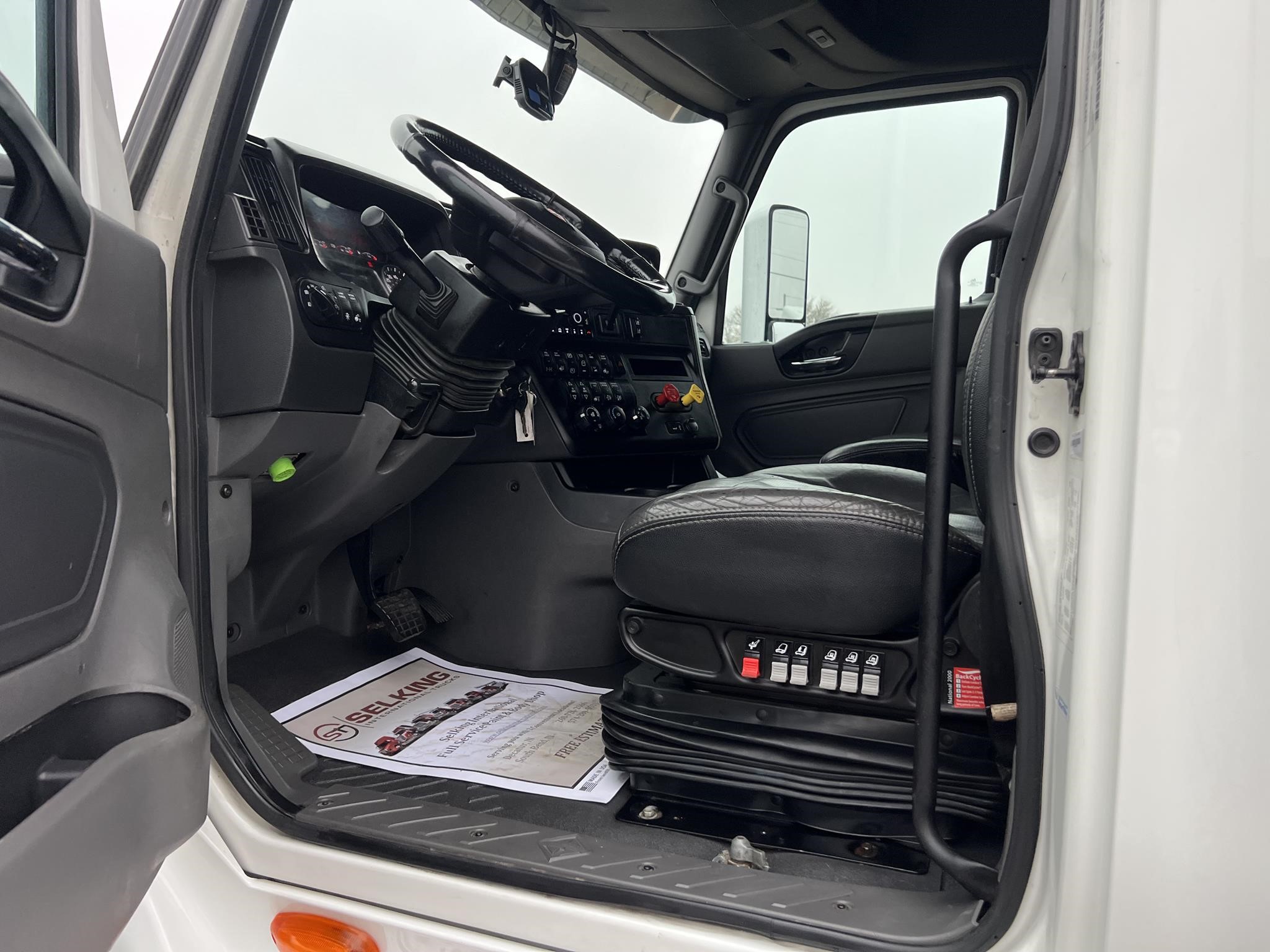 2023 INTERNATIONAL LT - image 6 of 6