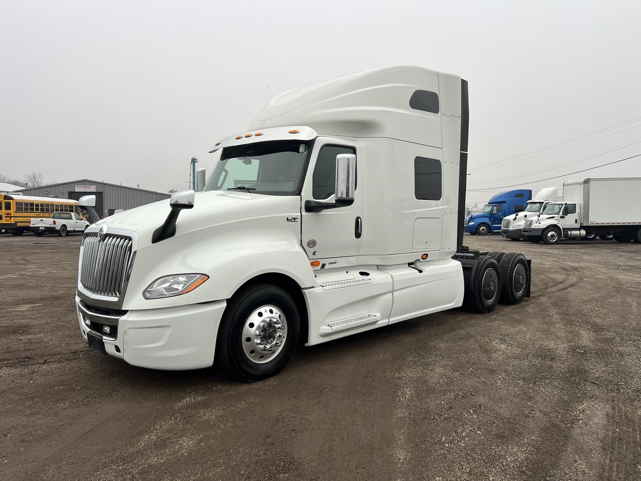 2023 INTERNATIONAL LT - image 1 of 6