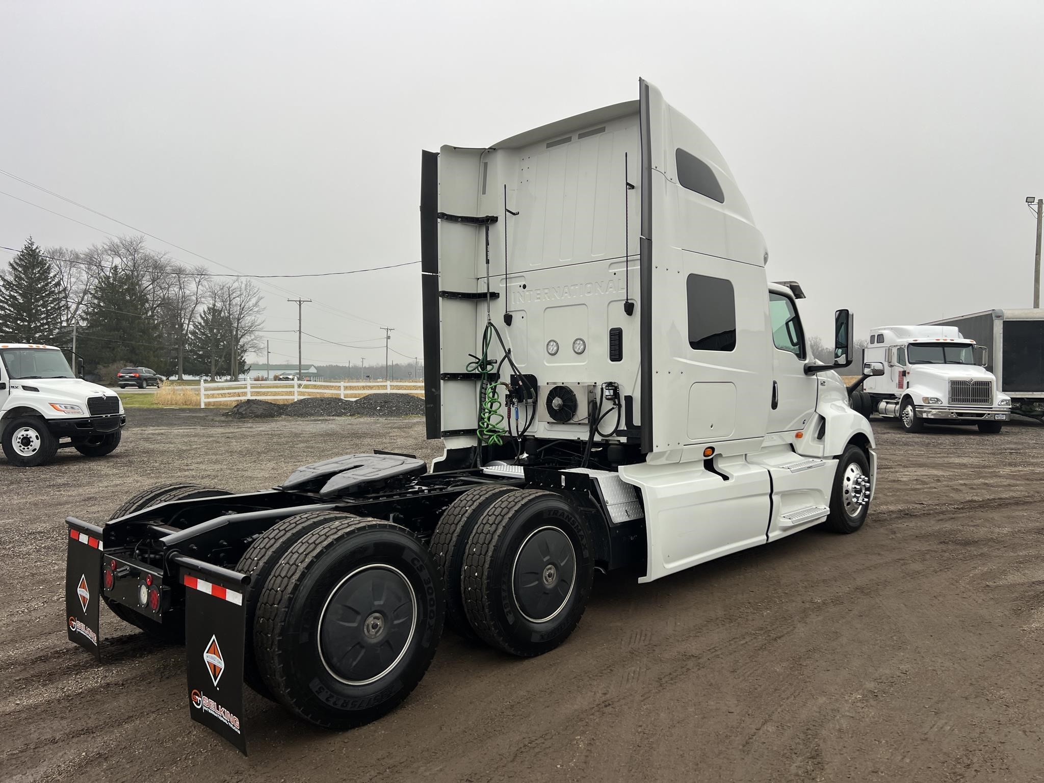 2023 INTERNATIONAL LT - image 3 of 6