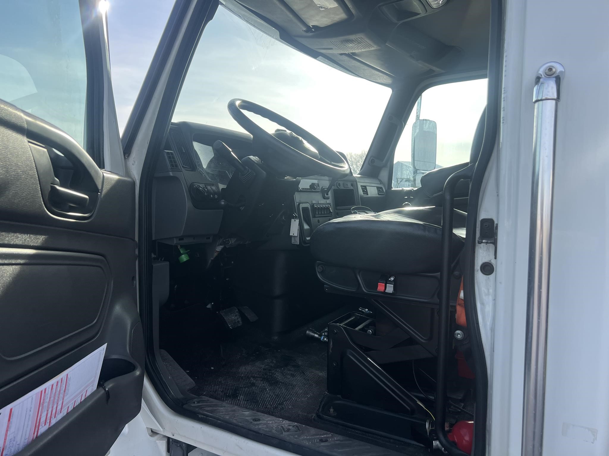 2020 INTERNATIONAL MV 2020 INTERNATIONAL MV - image 5 of 6