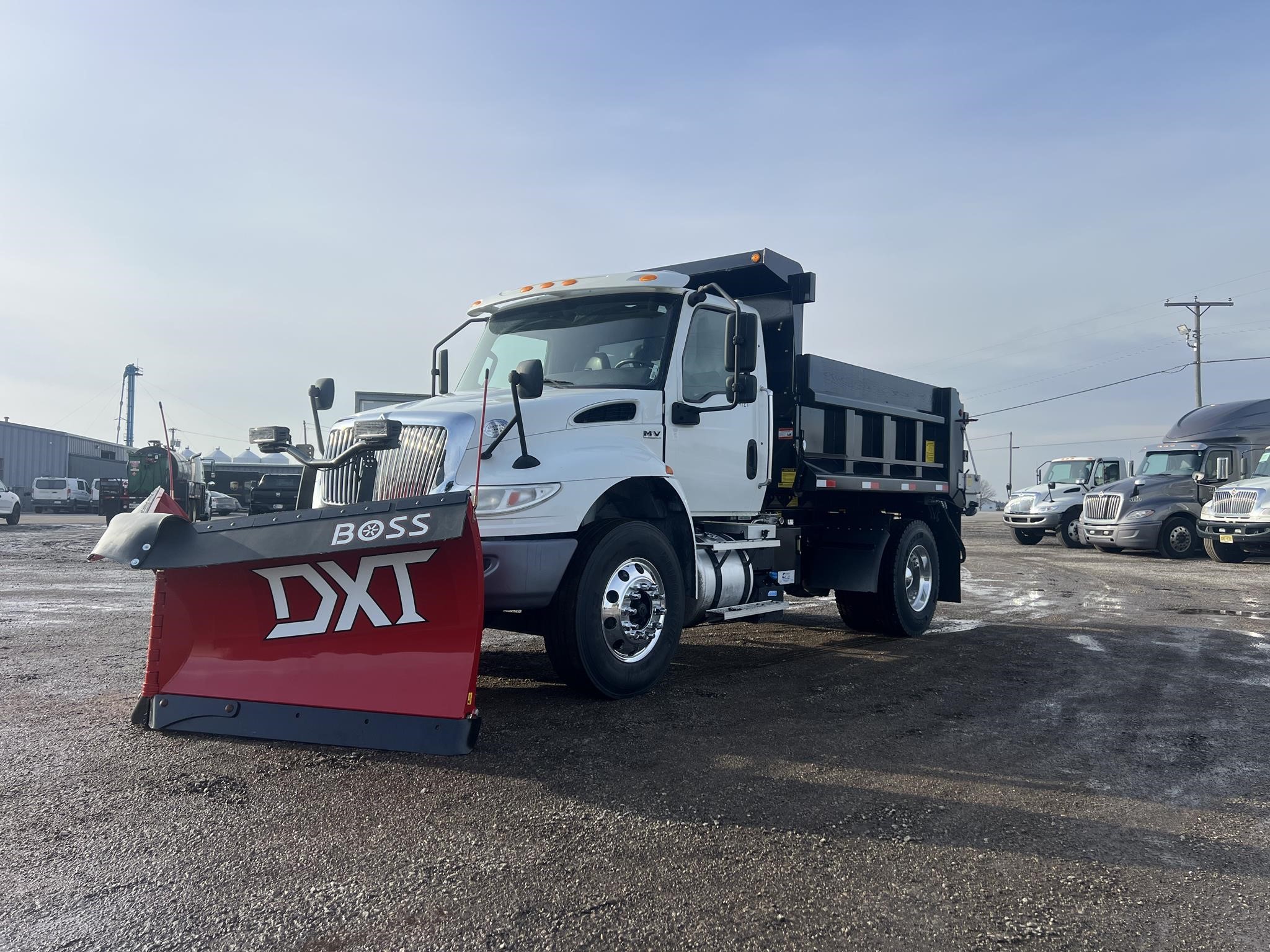 2020 INTERNATIONAL MV 2020 INTERNATIONAL MV - image 2 of 6