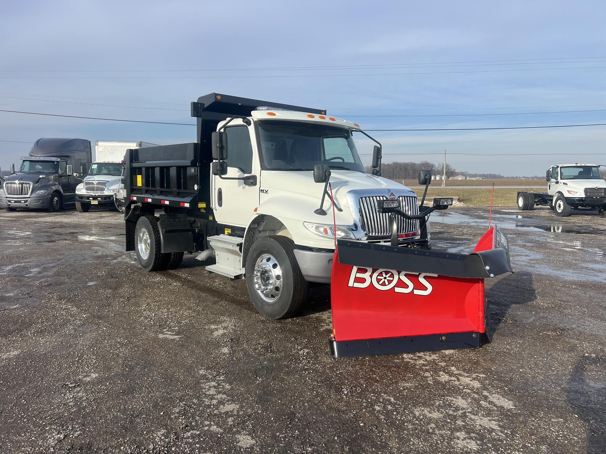 2020 INTERNATIONAL MV 2020 INTERNATIONAL MV - image 1 of 6