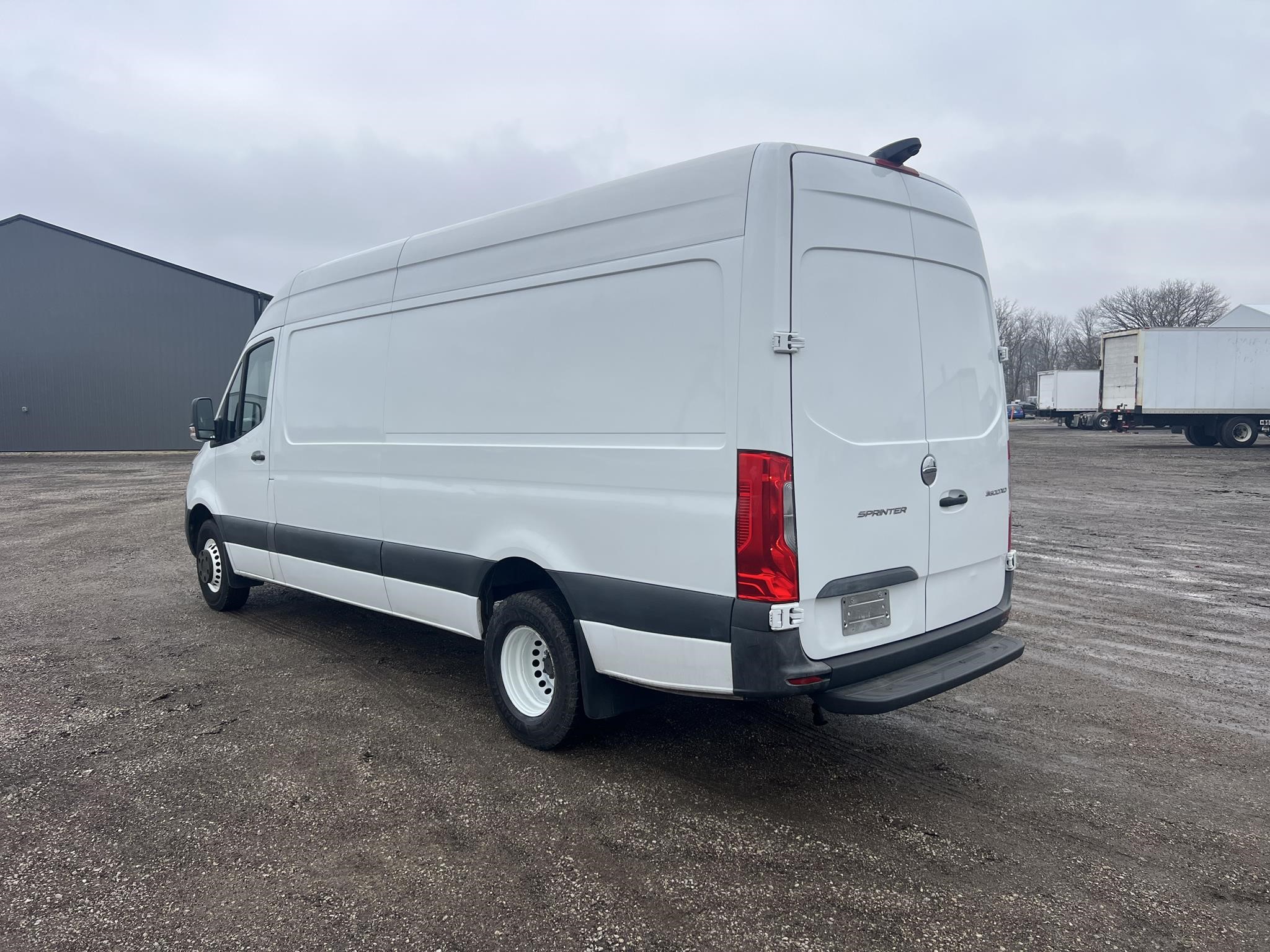 2019 FREIGHTLINER SPRINTER 3500 - image 4 of 6