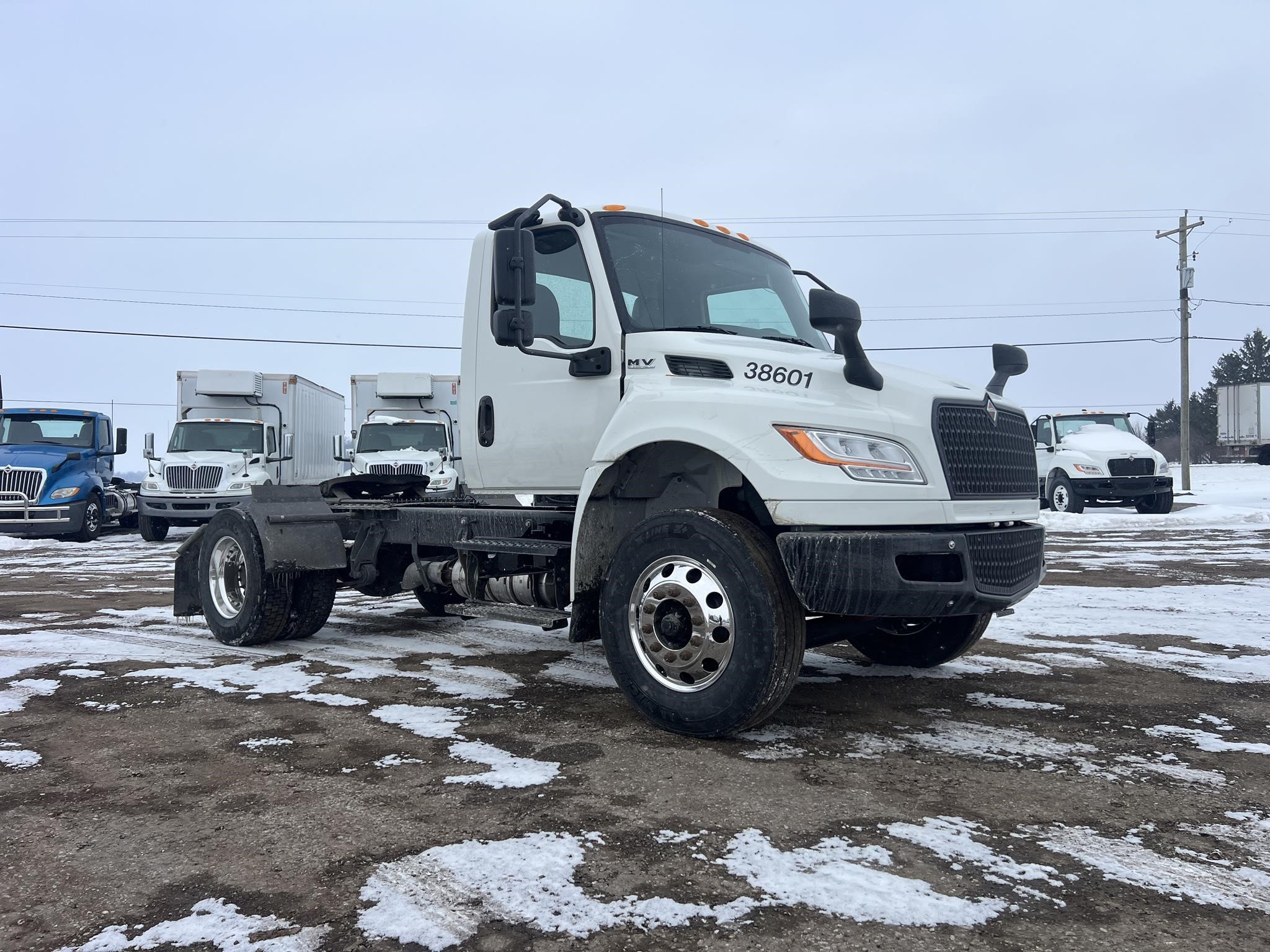 2023 INTERNATIONAL MV - image 2 of 6