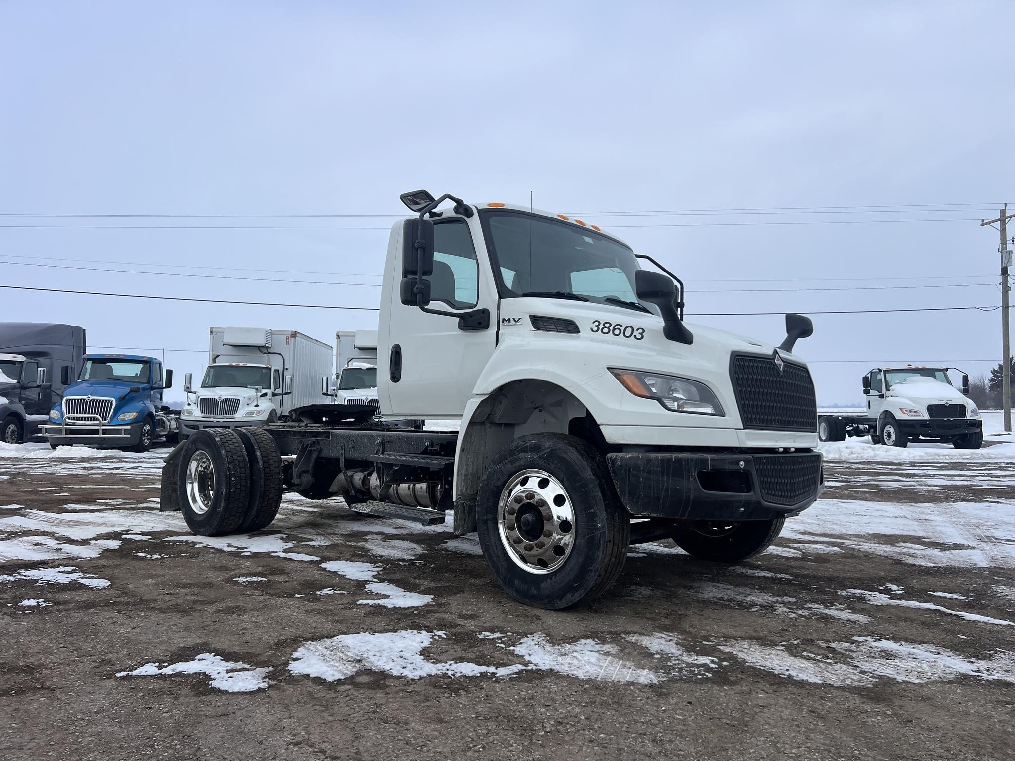 2023 INTERNATIONAL MV - image 2 of 6