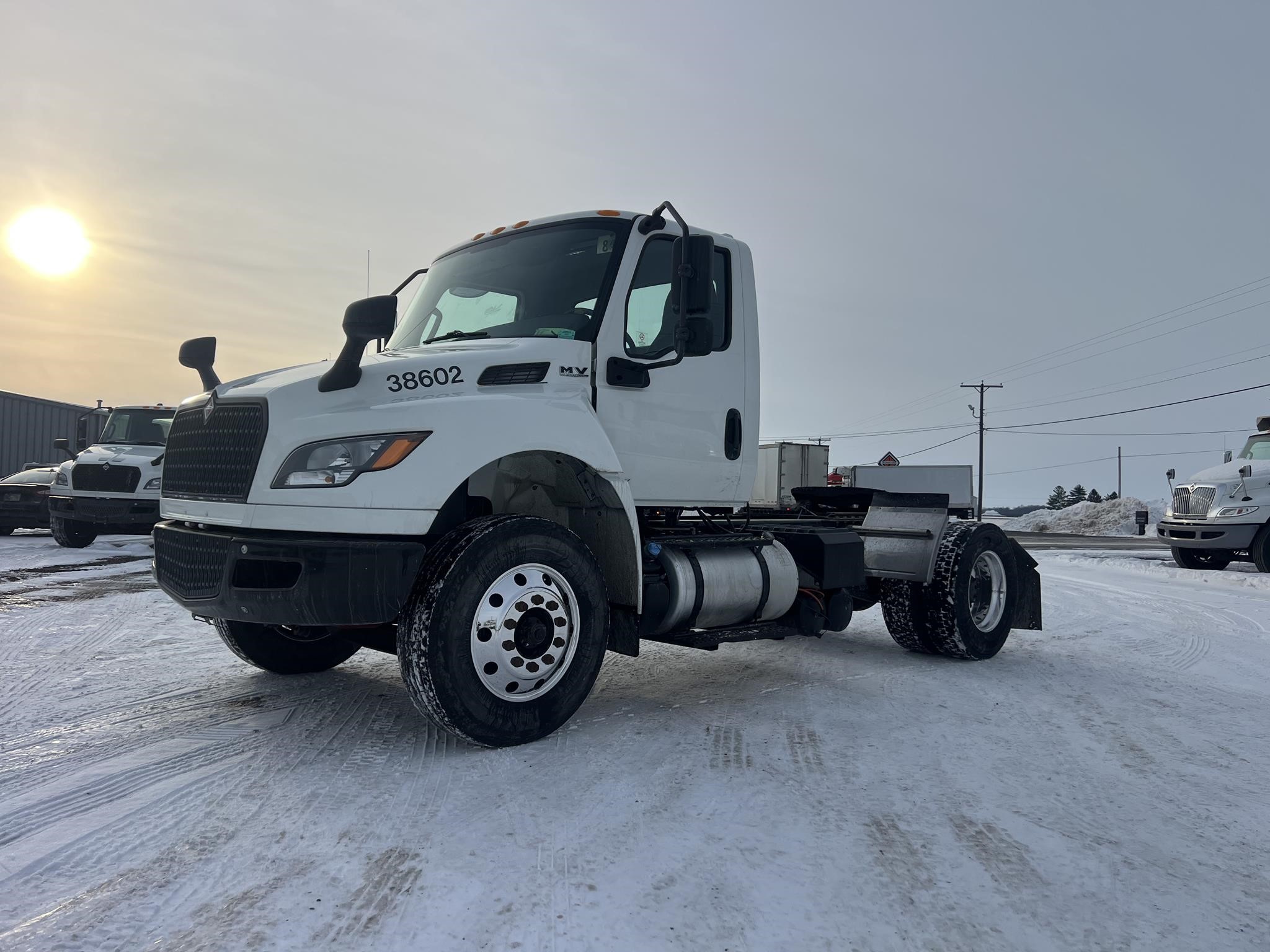 2023 INTERNATIONAL MV - image 2 of 6