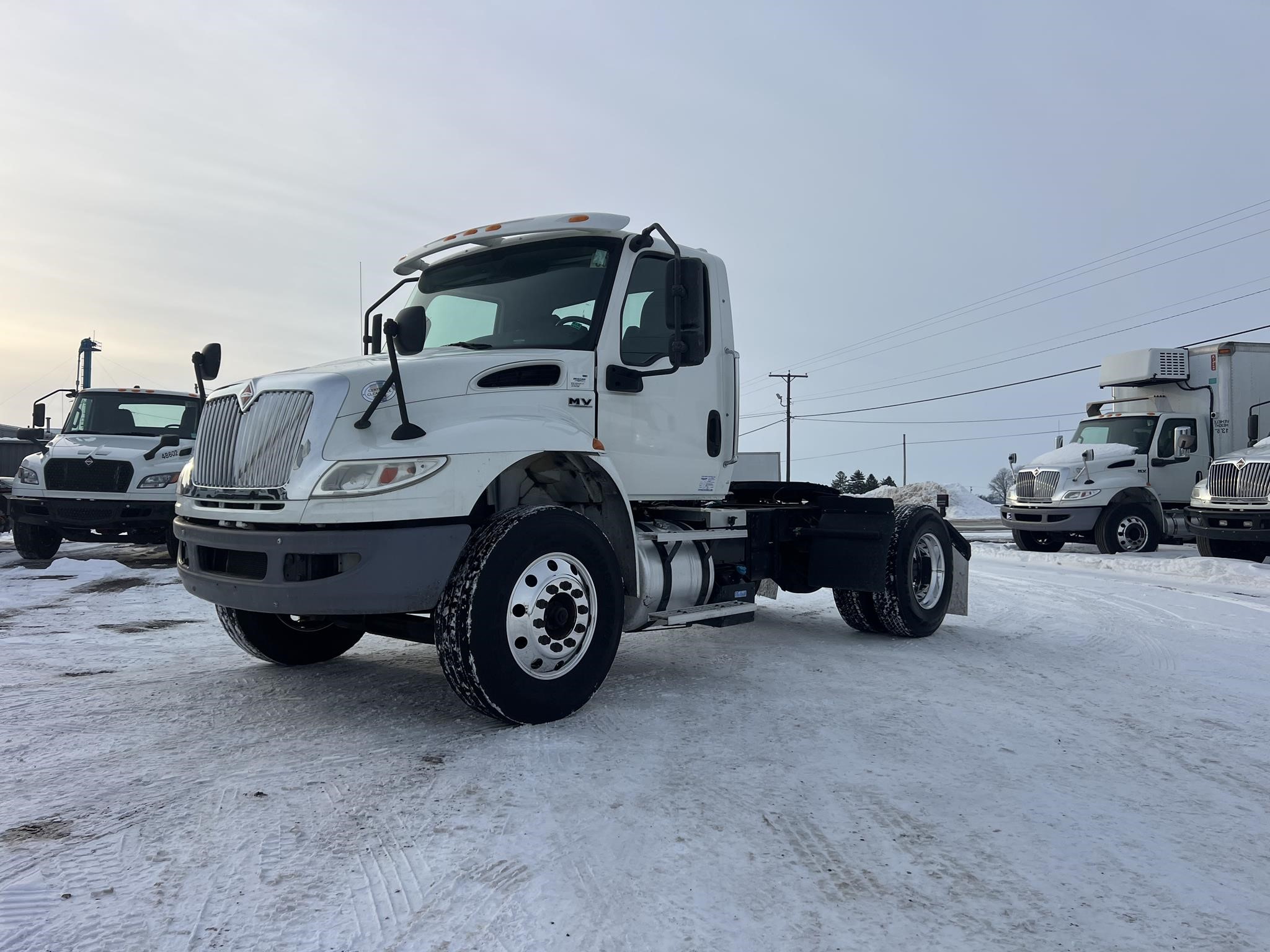 2021 INTERNATIONAL MV - image 1 of 6