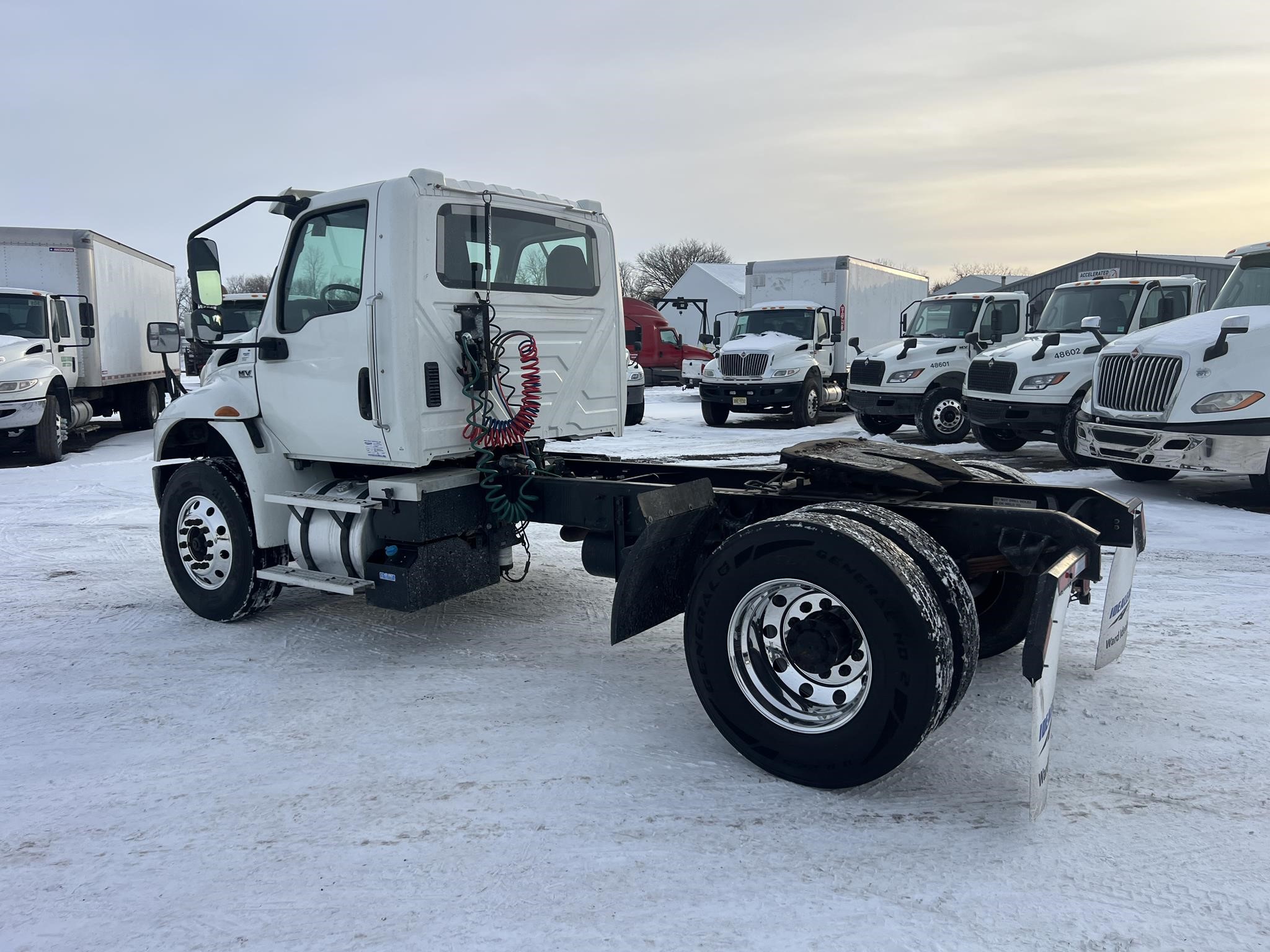 2021 INTERNATIONAL MV - image 4 of 6