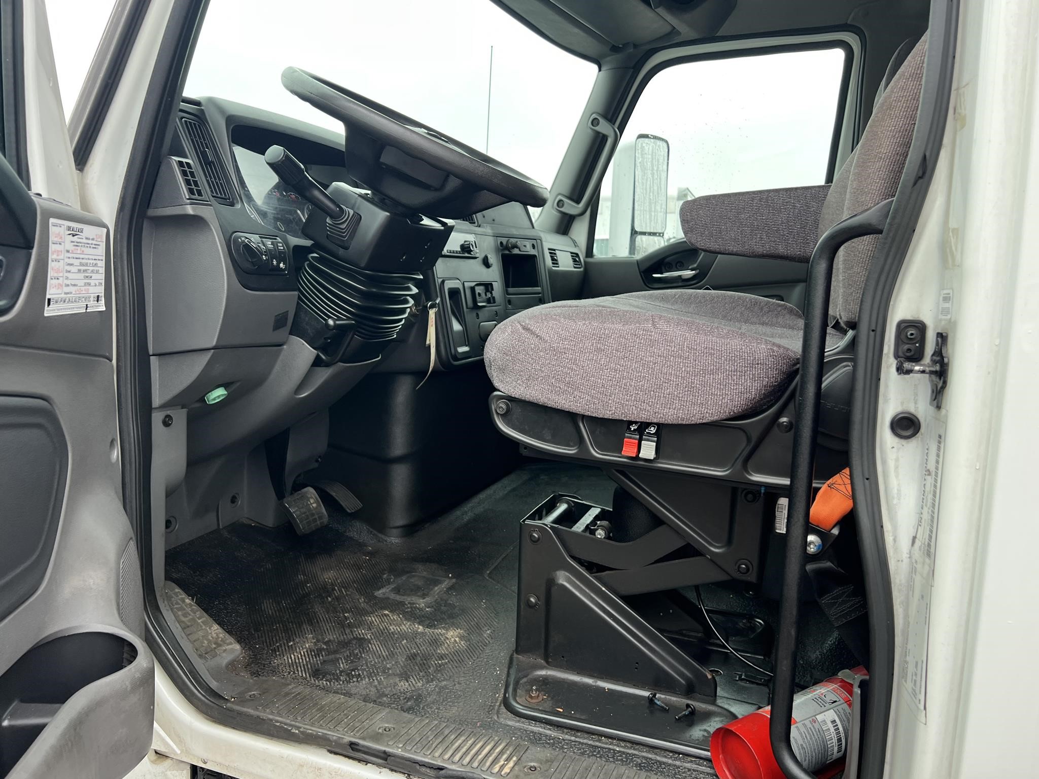 2019 INTERNATIONAL MV - image 6 of 6