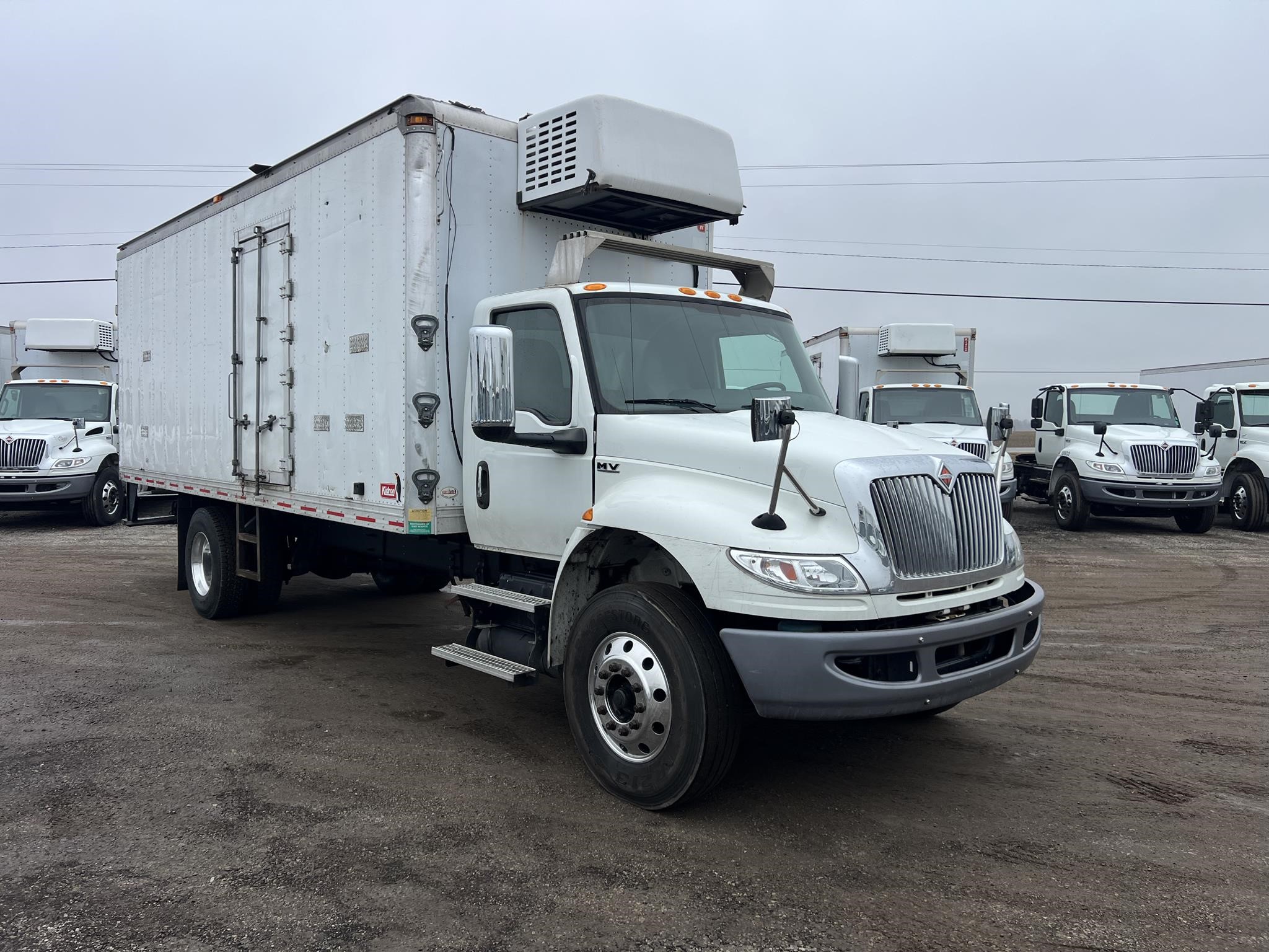 2019 INTERNATIONAL MV - image 2 of 6