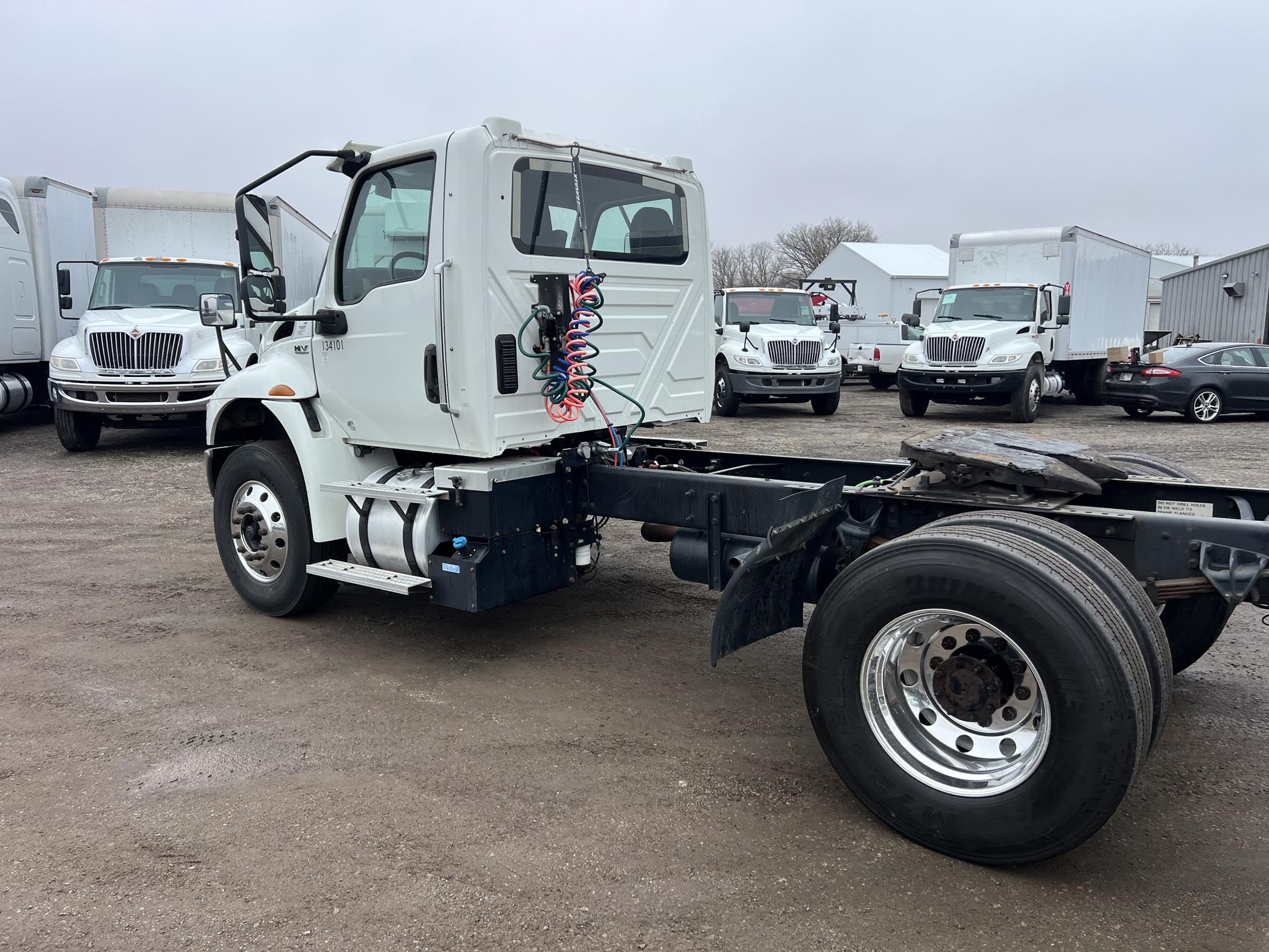 2021 INTERNATIONAL MV - image 4 of 6