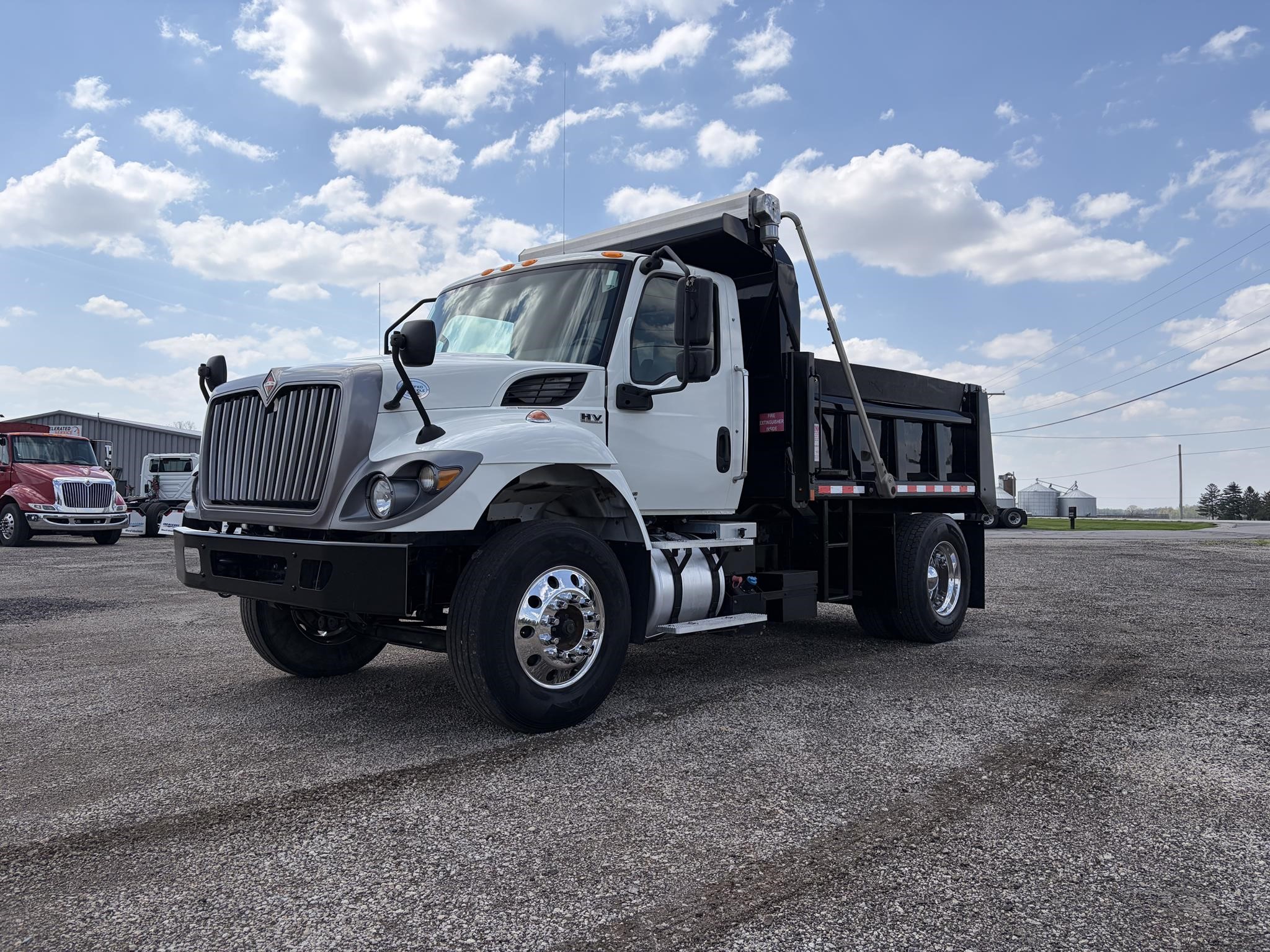 2019 INTERNATIONAL HV - image 2 of 6