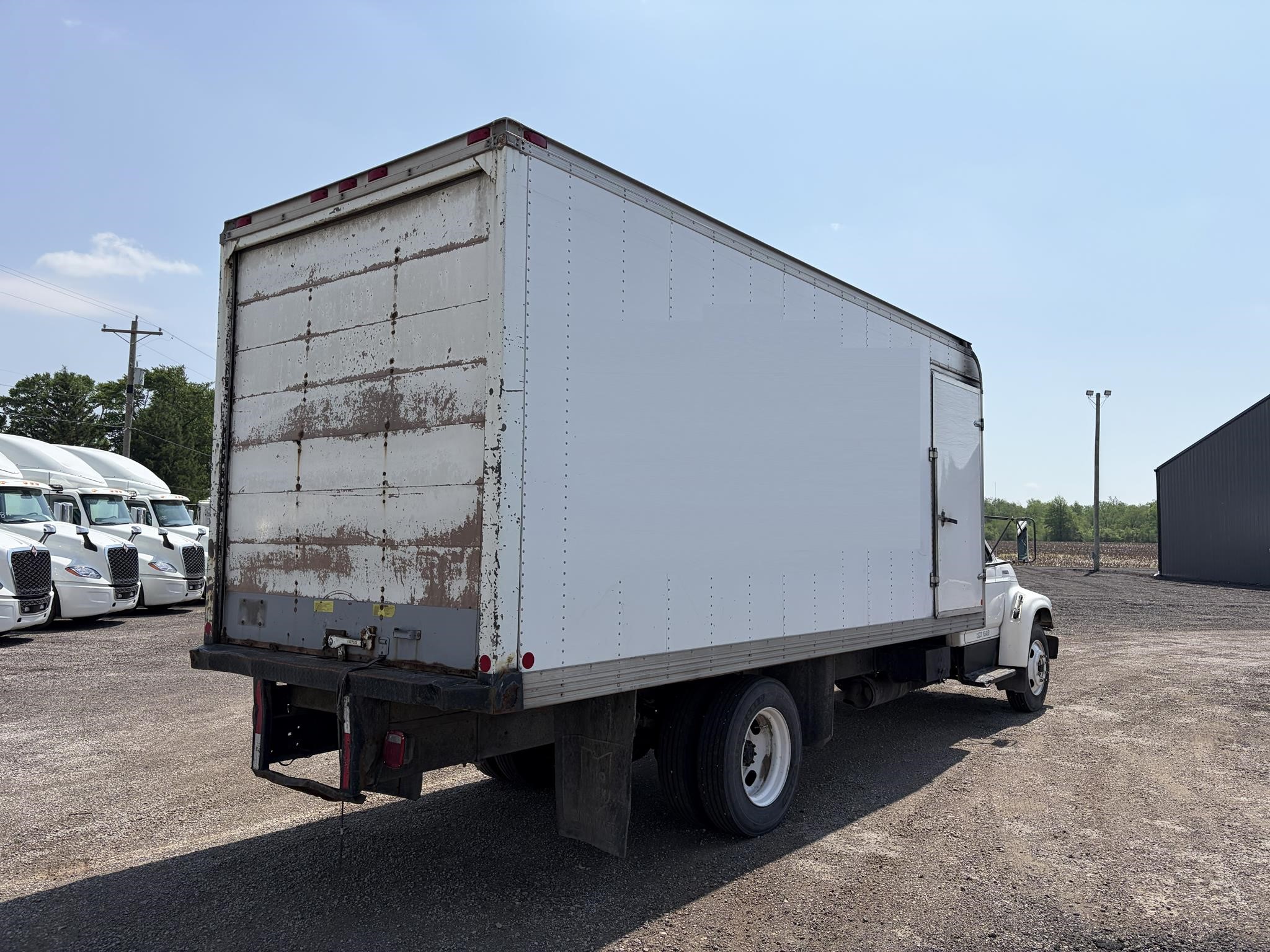 1998 FORD F800 - image 3 of 6