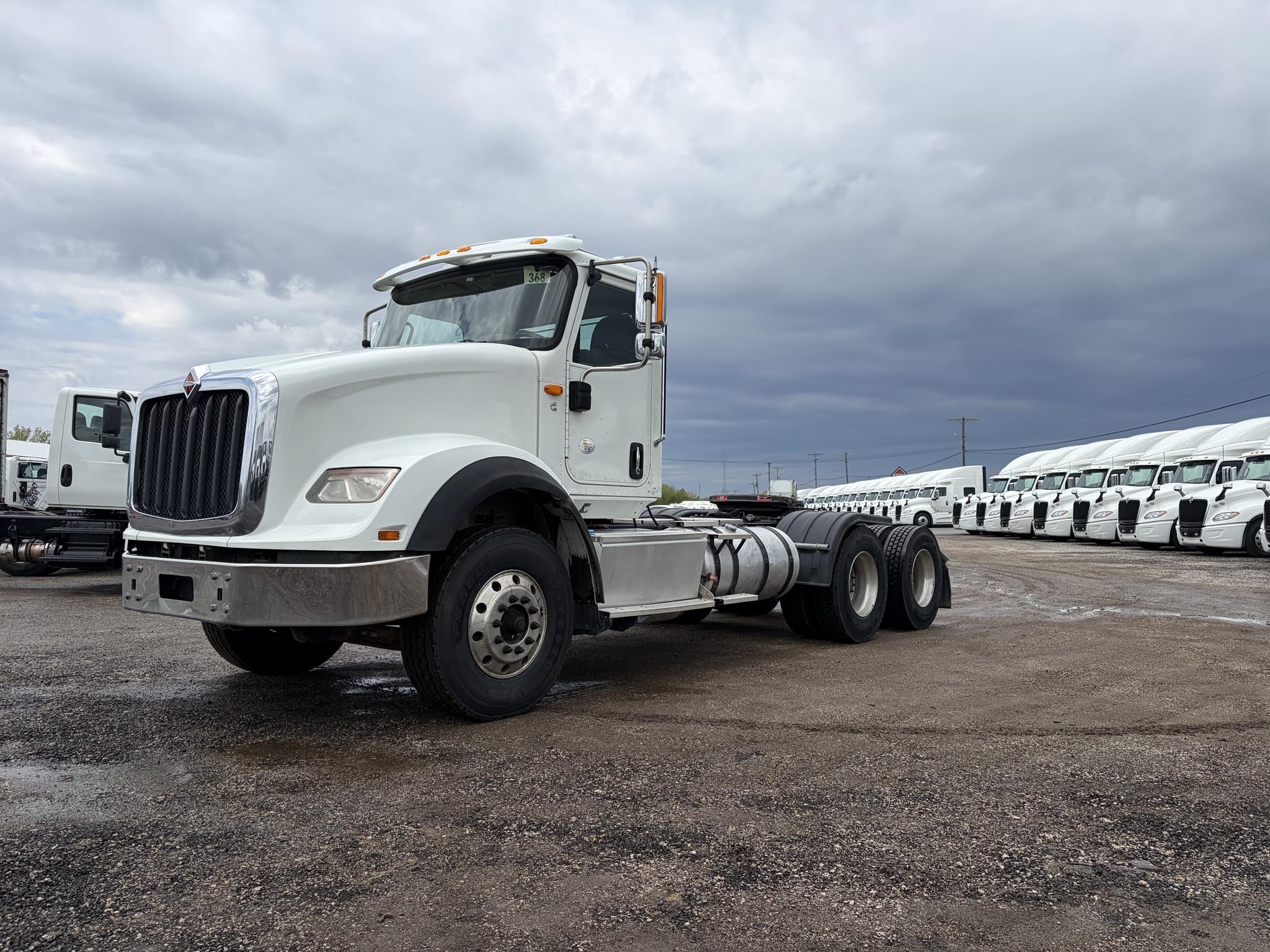 2021 INTERNATIONAL HX - image 2 of 6