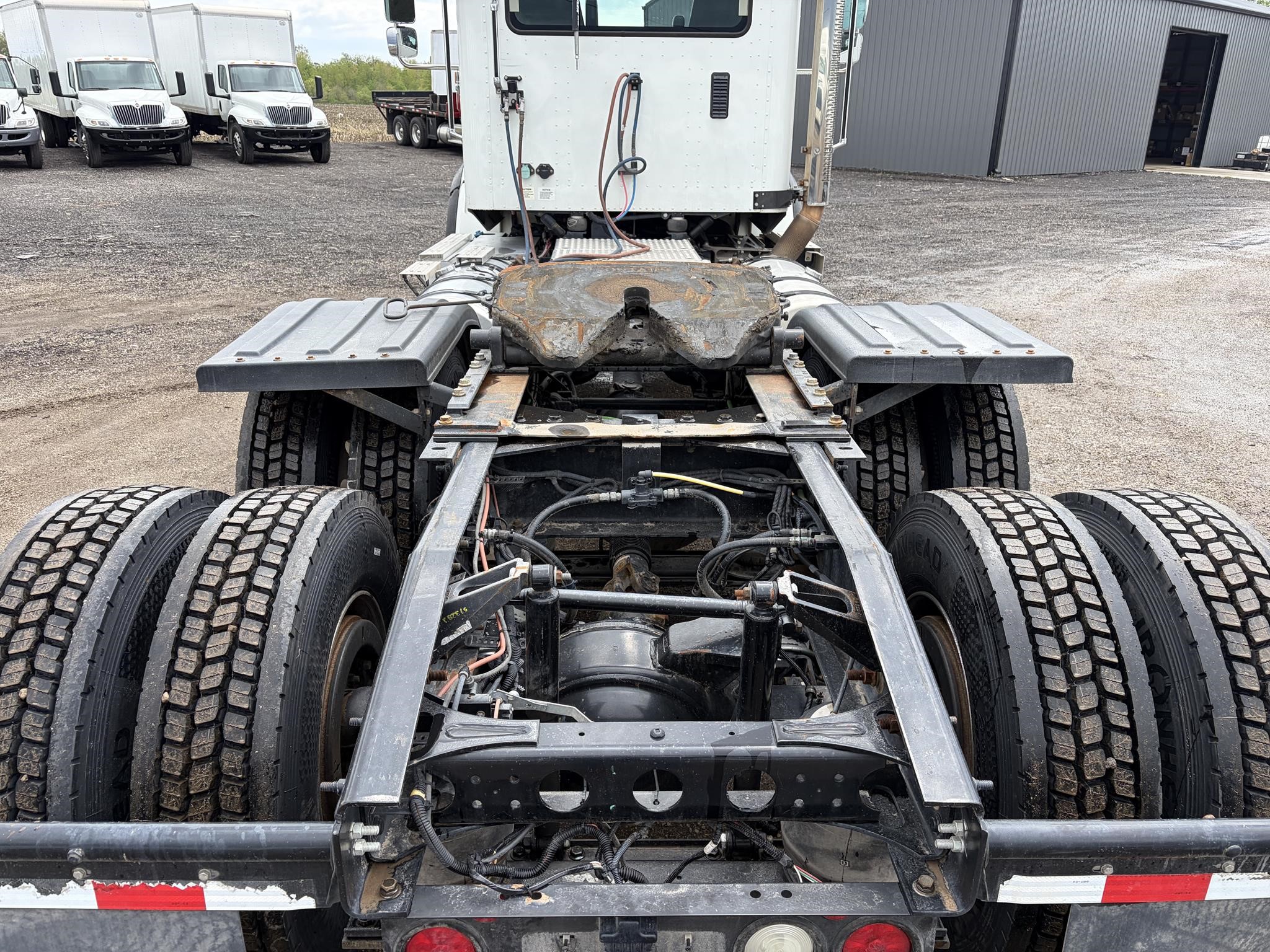 2021 INTERNATIONAL HX - image 5 of 6