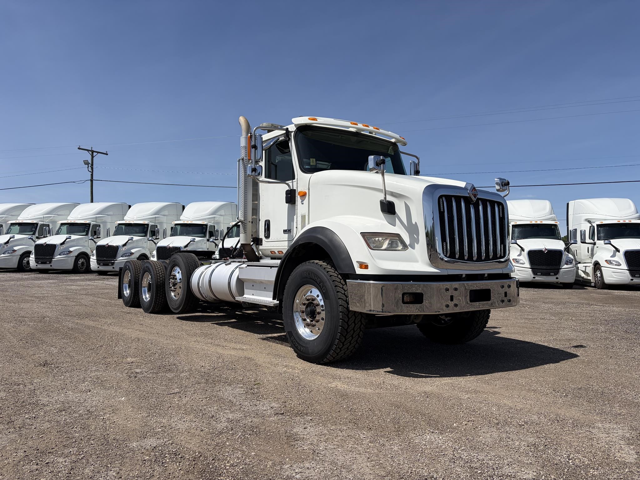 2020 INTERNATIONAL HX - image 2 of 6