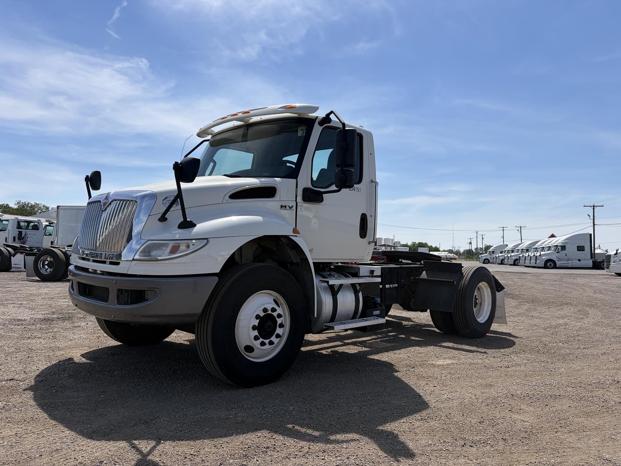 2020 INTERNATIONAL MV 2020 INTERNATIONAL MV - image 1 of 6