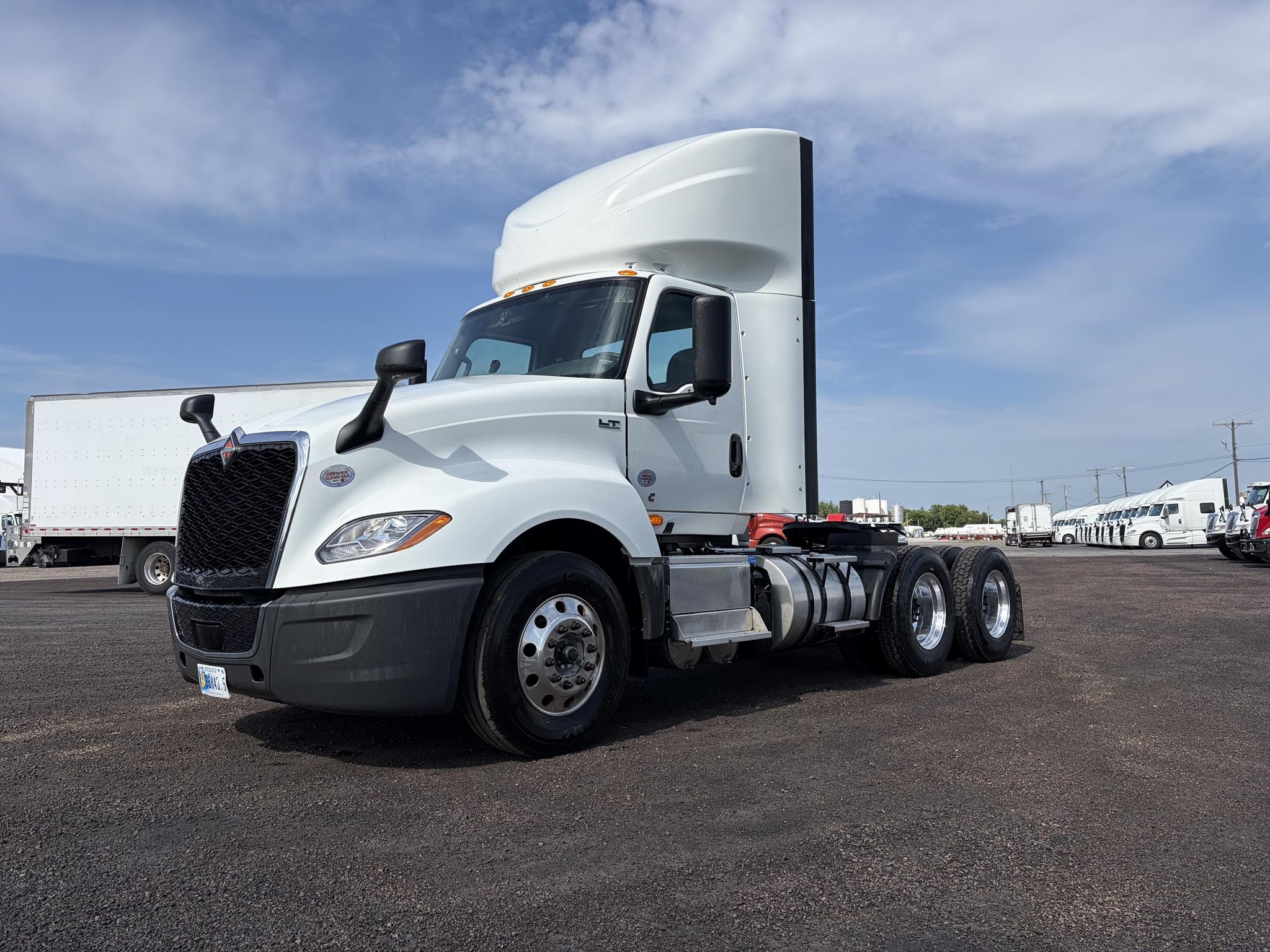 2025 INTERNATIONAL LT 2025 INTERNATIONAL LT - image 1 of 6