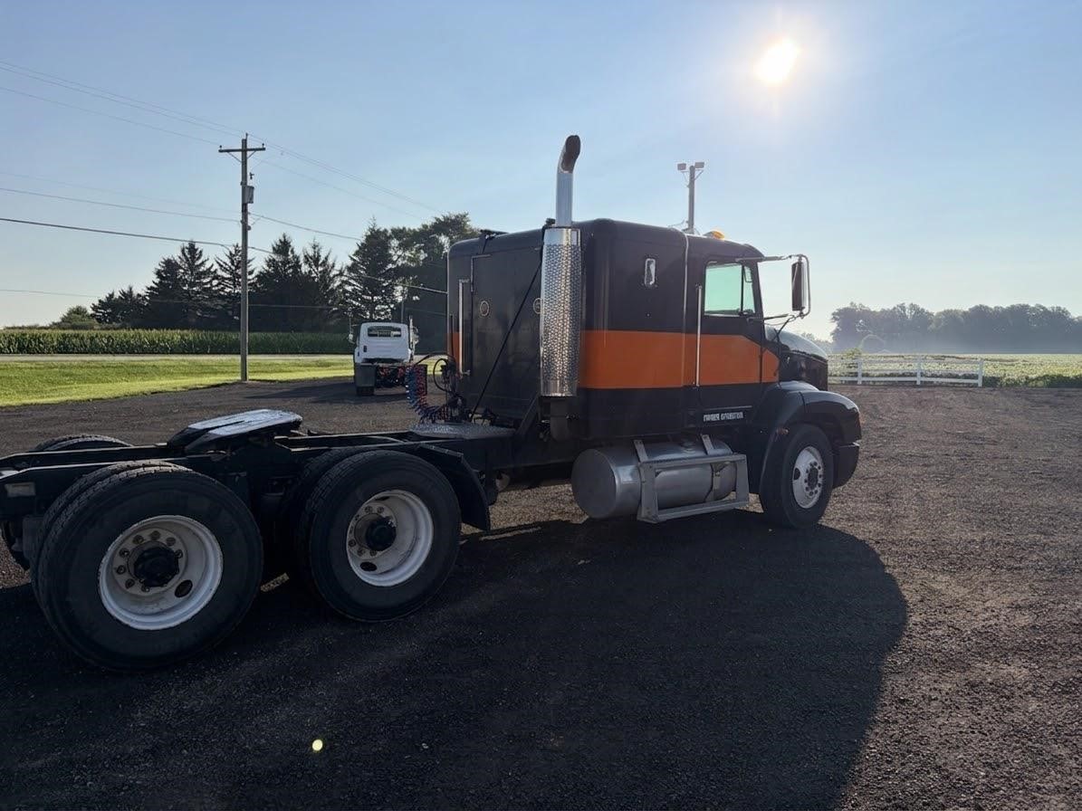 1999 FREIGHTLINER FLD112 1999 FREIGHTLINER FLD112 - image 3 of 6