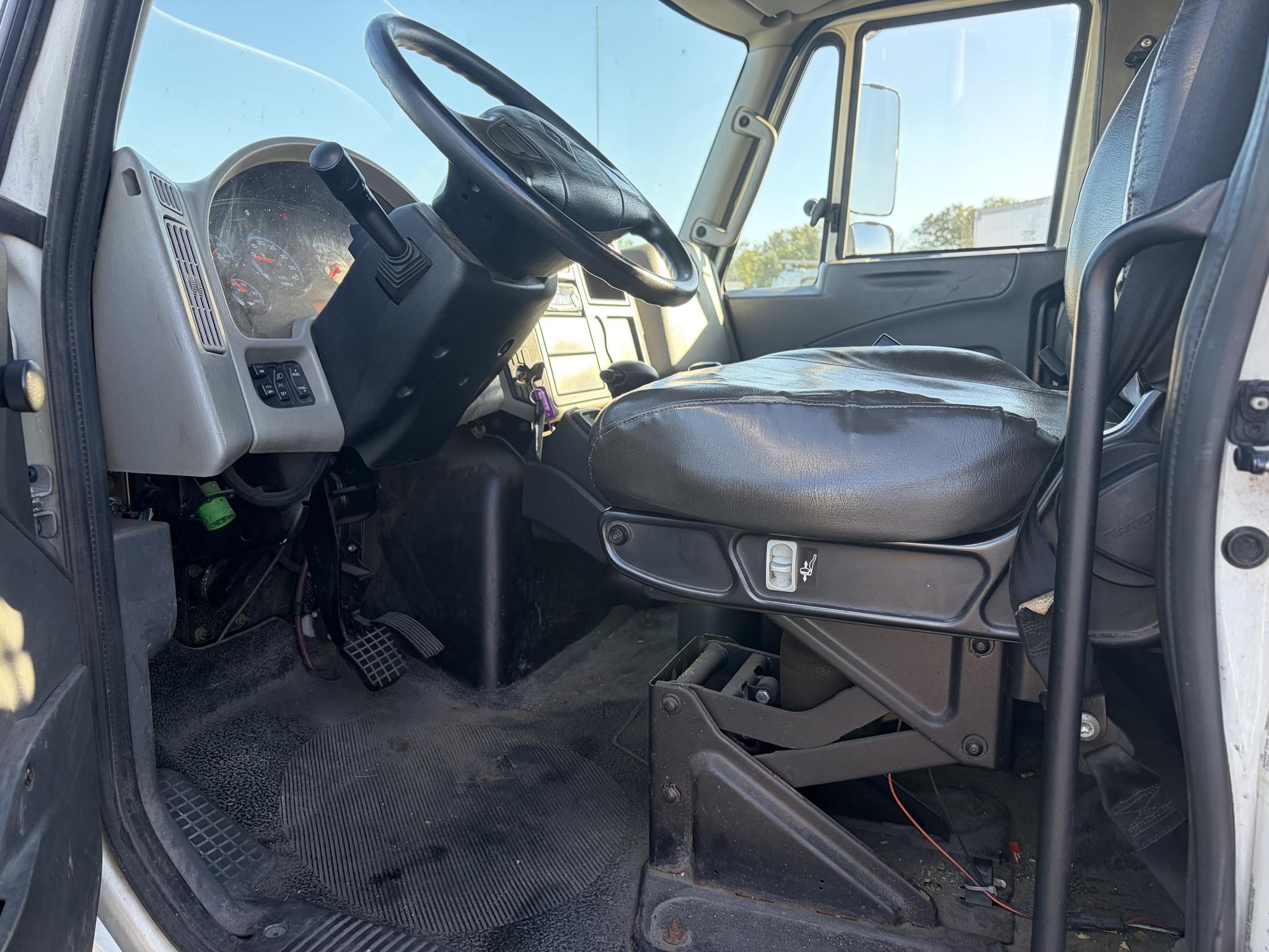 2017 INTERNATIONAL DURASTAR 4300 2017 INTERNATIONAL DURASTAR 4300 - image 6 of 6