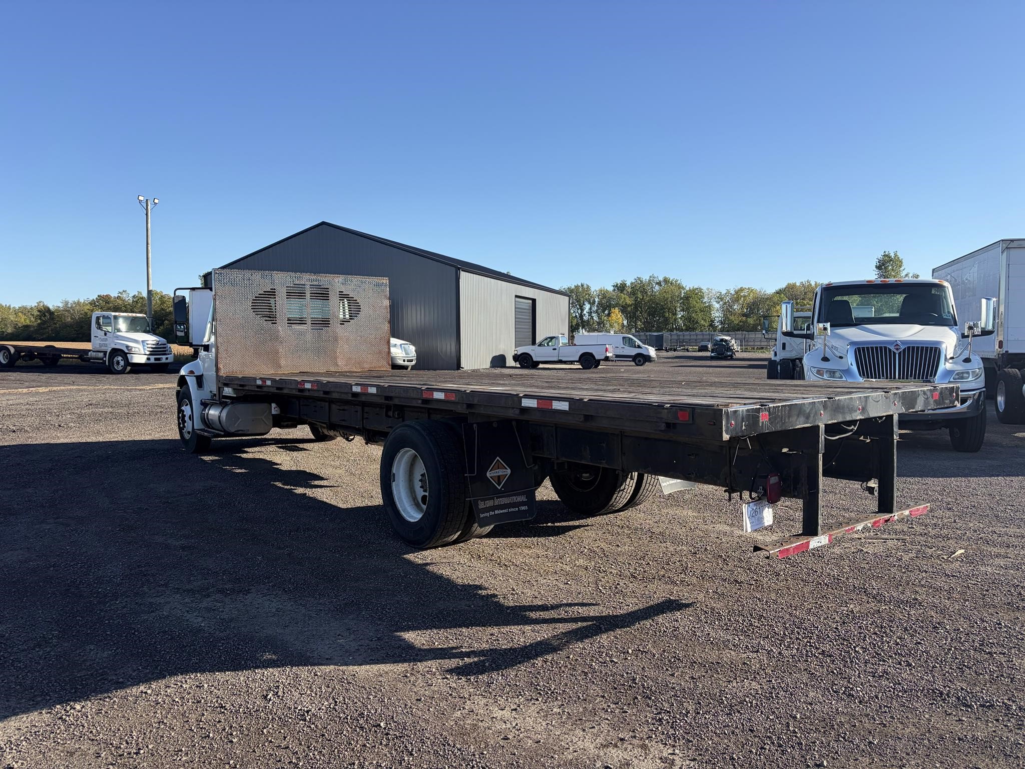2017 INTERNATIONAL DURASTAR 4300 2017 INTERNATIONAL DURASTAR 4300 - image 4 of 6